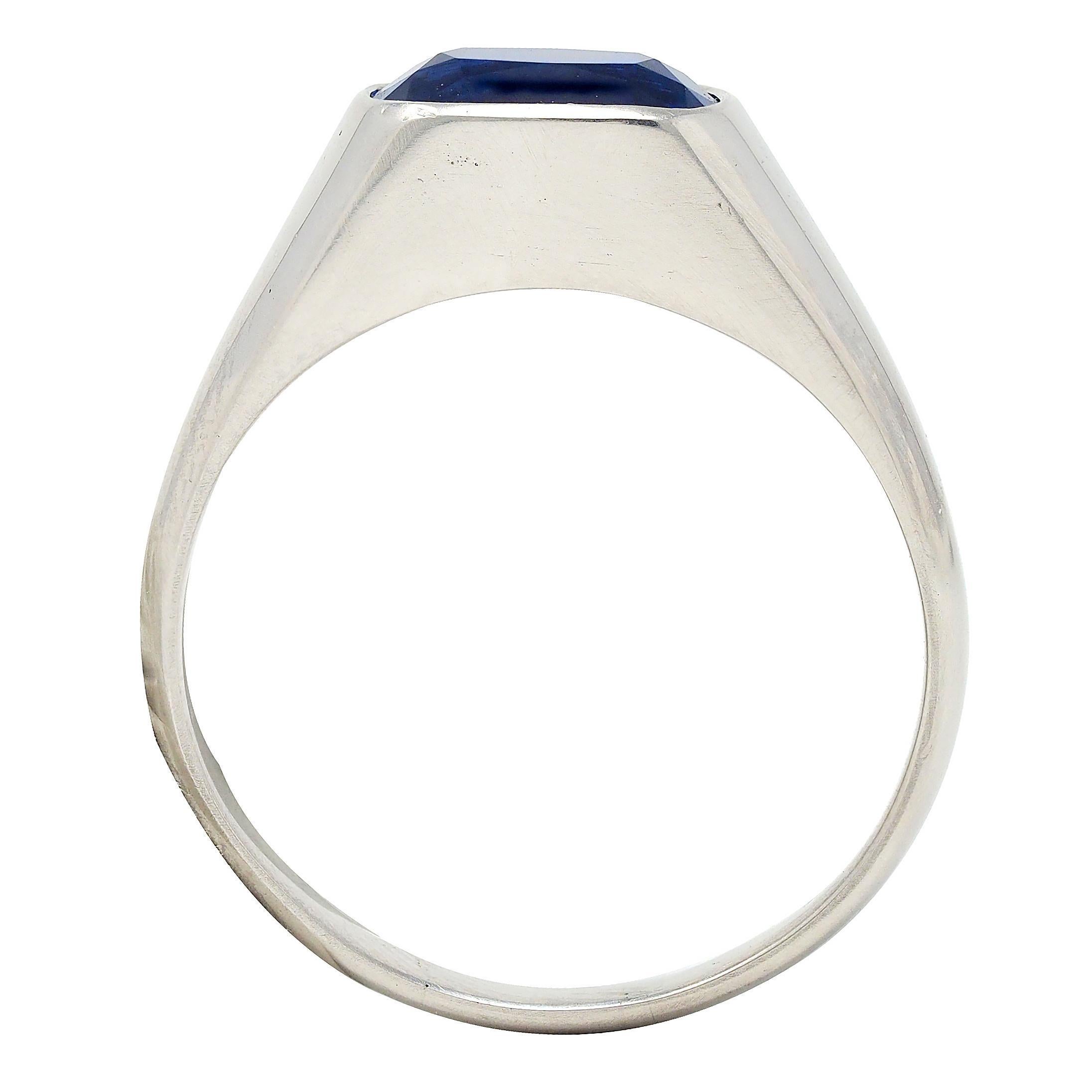 Anillo de sello unisex vintage de zafiro de Ceilán sin calor de 4,12 qt en platino al ras en venta 4