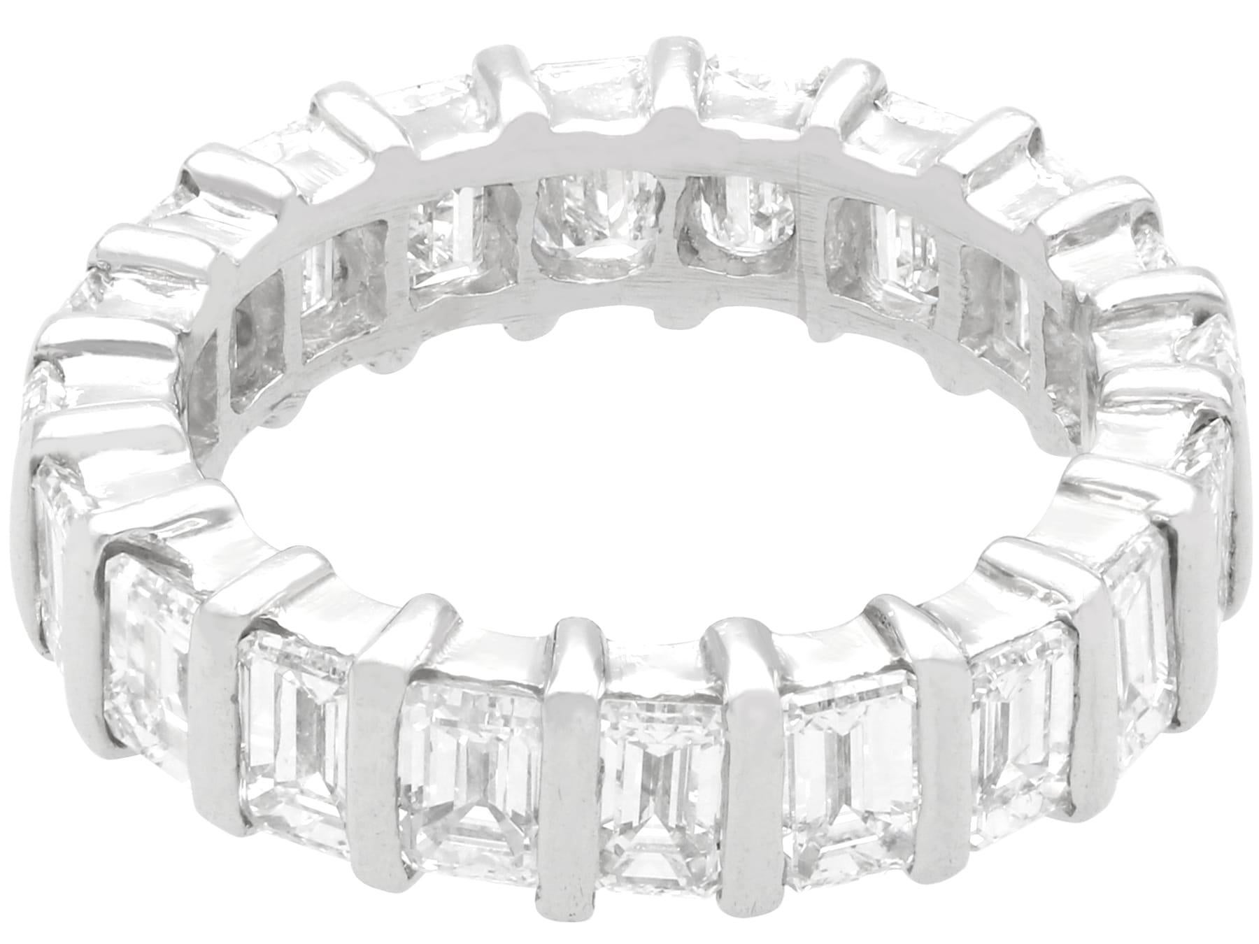 Memoryring aus Platin mit 4,15 Karat Diamant im Smaragdschliff und Platin für Damen oder Herren im Angebot