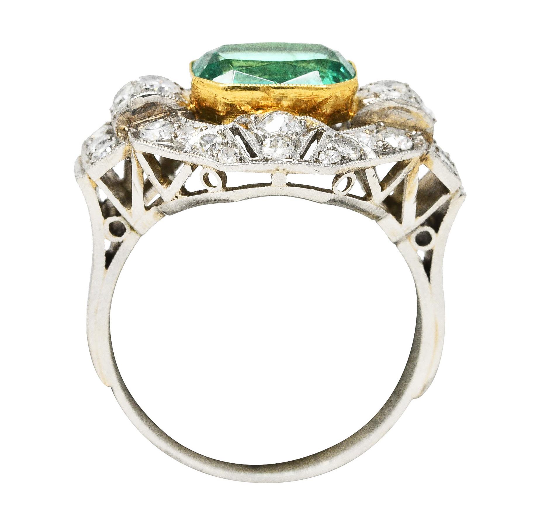 Vintage 4.15 Carats Colombian Emerald Platinum 18 Karat Yellow Gold Ring 3