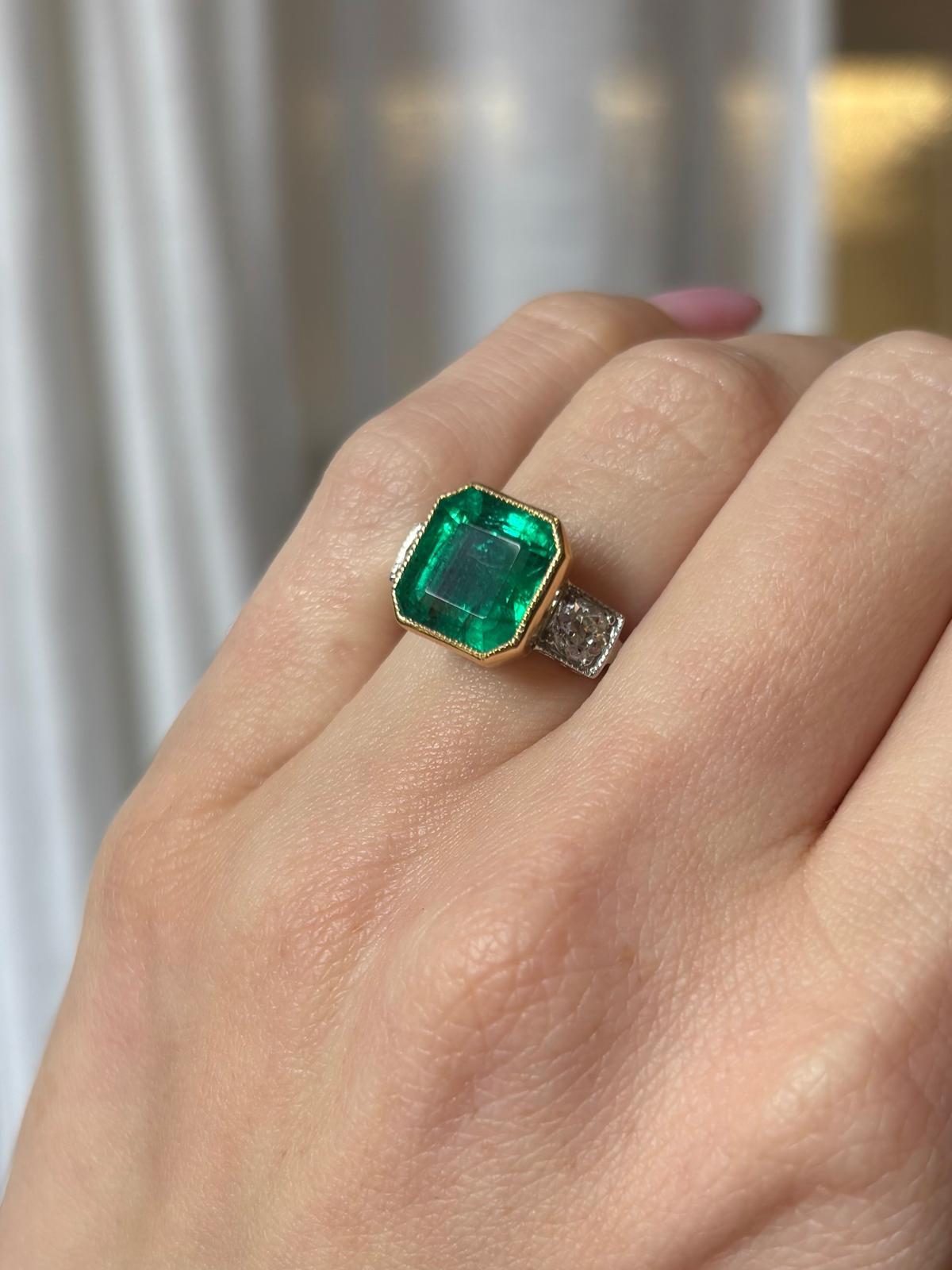 Vintage 4.16ct Emerald and Old Cut Diamond Three Stone Ring in Gold and Platinum For Sale 4