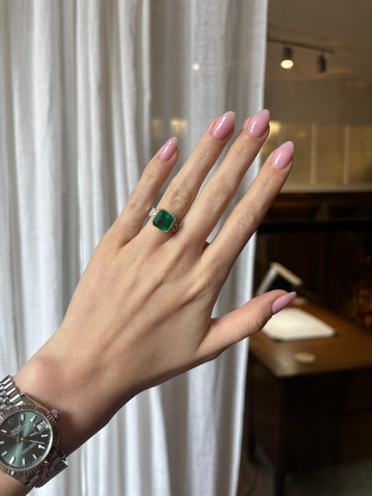 Vintage 4.16ct Emerald and Old Cut Diamond Three Stone Ring in Gold and Platinum For Sale 3