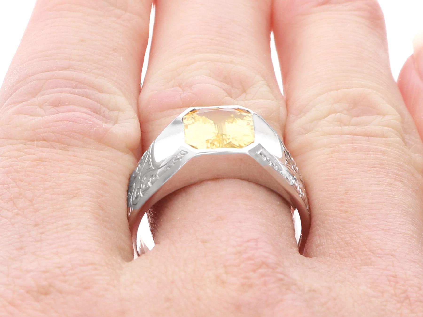 Bague de robe vintage en platine et saphir jaune de Ceylan 4,16 carats, c. 1990 en vente 3
