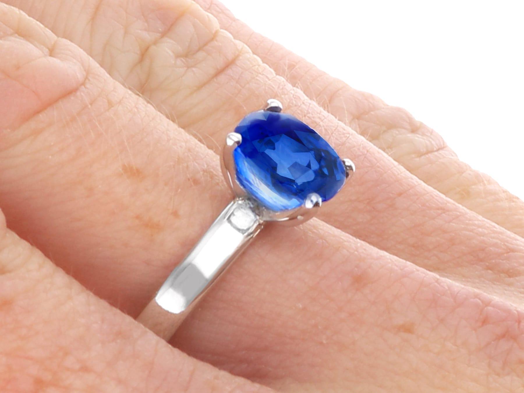 Vintage 4,19 Karat Madagaskar Saphir 18k Weißgold Solitär Ring CIRCA 1990 im Angebot 5