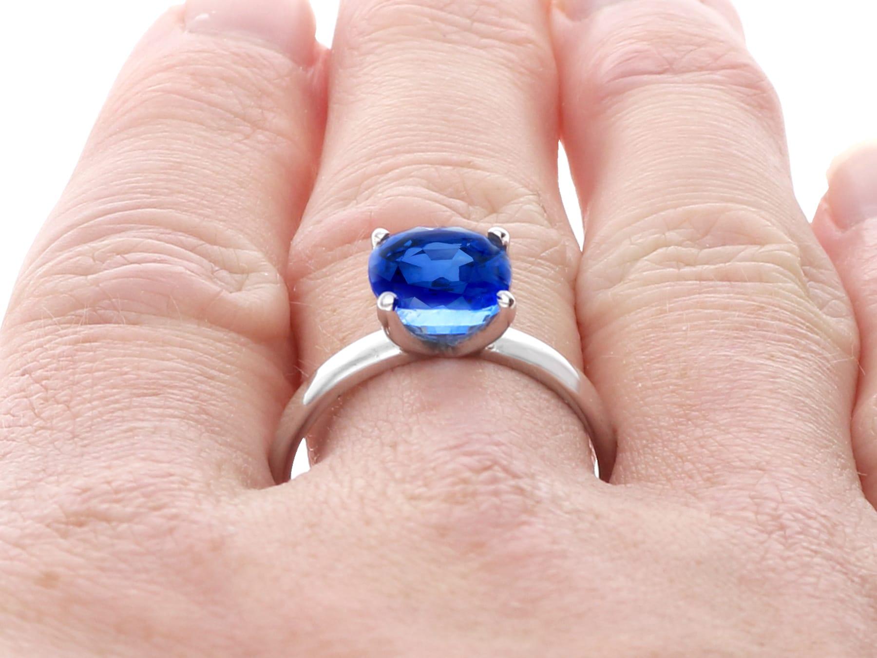 Vintage 4,19 Karat Madagaskar Saphir 18k Weißgold Solitär Ring CIRCA 1990 im Angebot 6