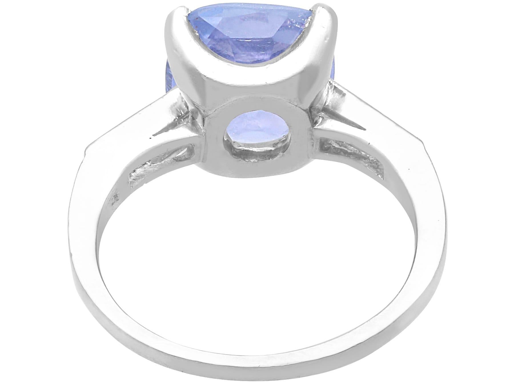 Women's or Men's Vintage 4.20 Carat Ceylon Sapphire 0.40 Carat Diamond Platinum Ring Circa 1945