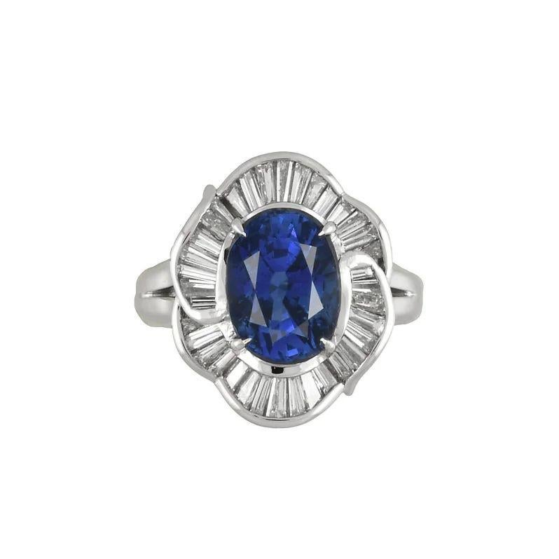 Women's Vintage 4.20 Carat GIA Oval Ceylon Sapphire and Baguette Diamond Platinum Ring For Sale
