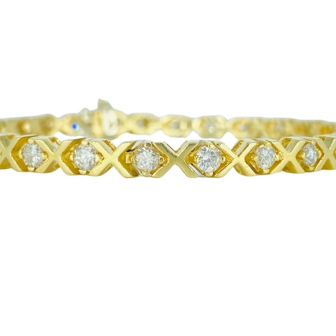 Taille ronde Bracelet tennis vintage en 14 carats avec diamants d'un poids total de 4,20 carats en vente