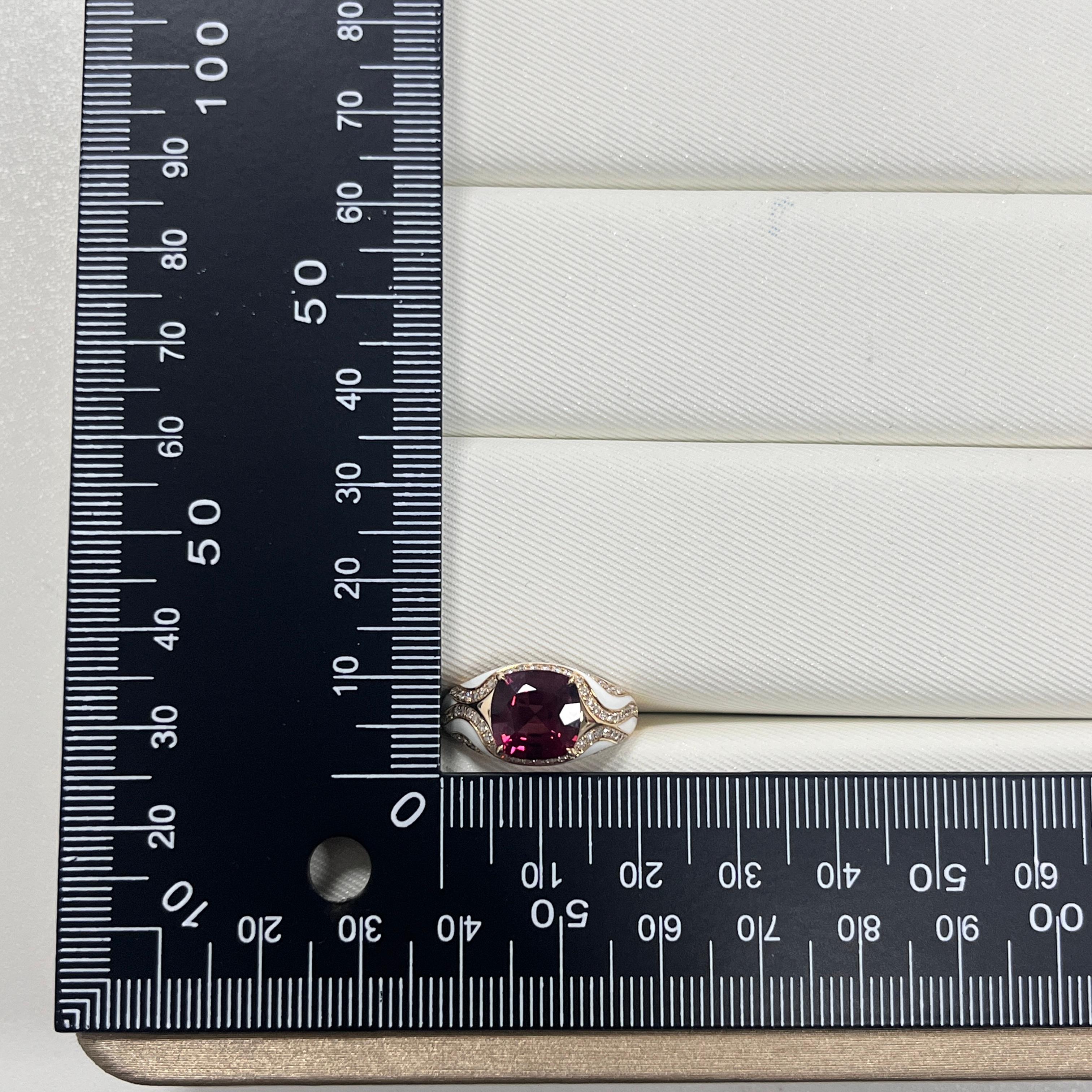 Vintage 4.23Ct Garnet Enamel Art Deco Style Diamond Ring in 14K Yellow Gold For Sale 5