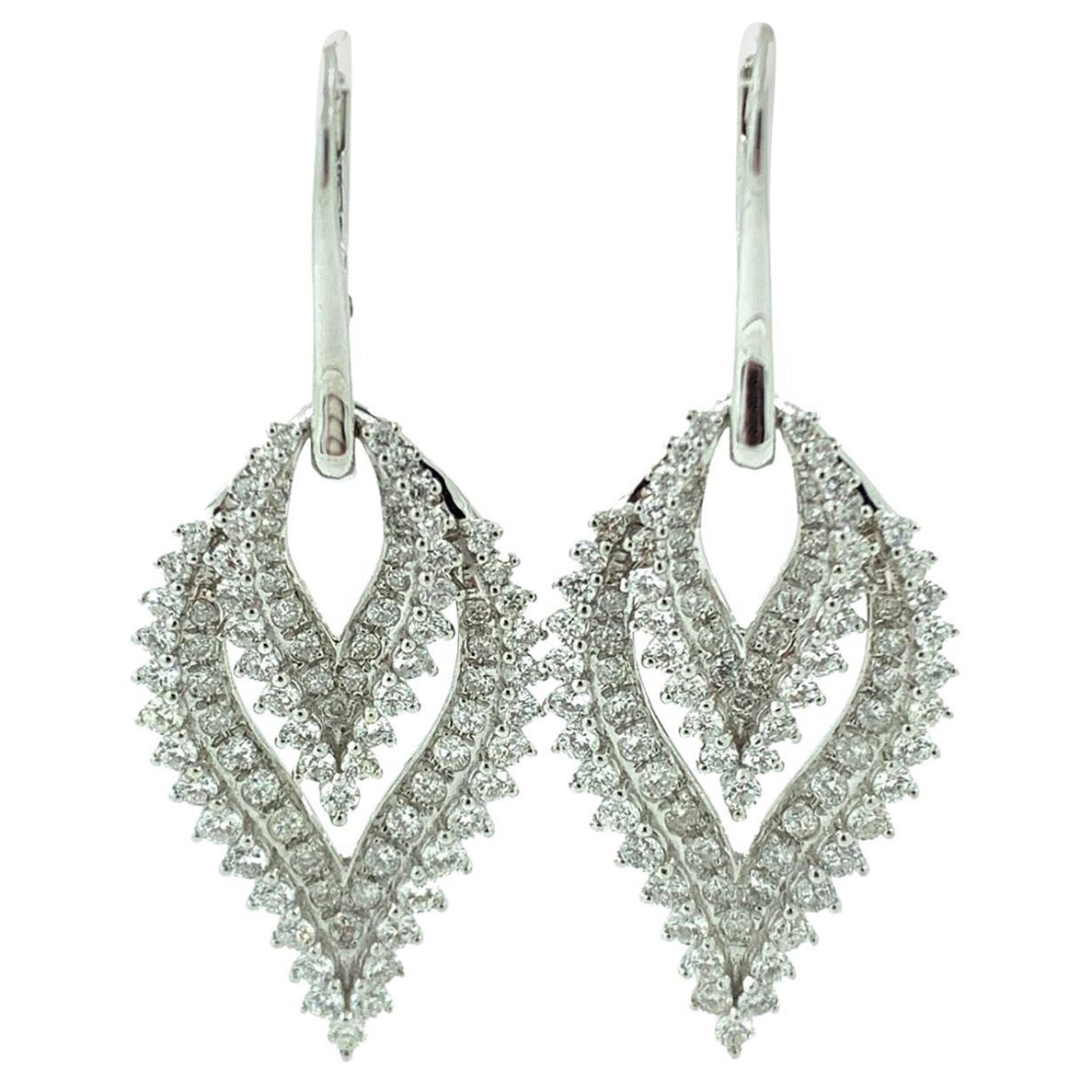 Pendientes de diamantes en forma de gota de 4,28 ct de la marca Carat Jewellery, en oro blanco de 18k