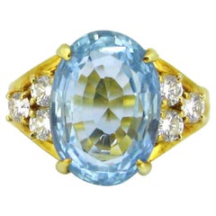 Vintage 4.50 Carat Aquamarine Diamonds Ring, 14 Karat Yellow Gold
