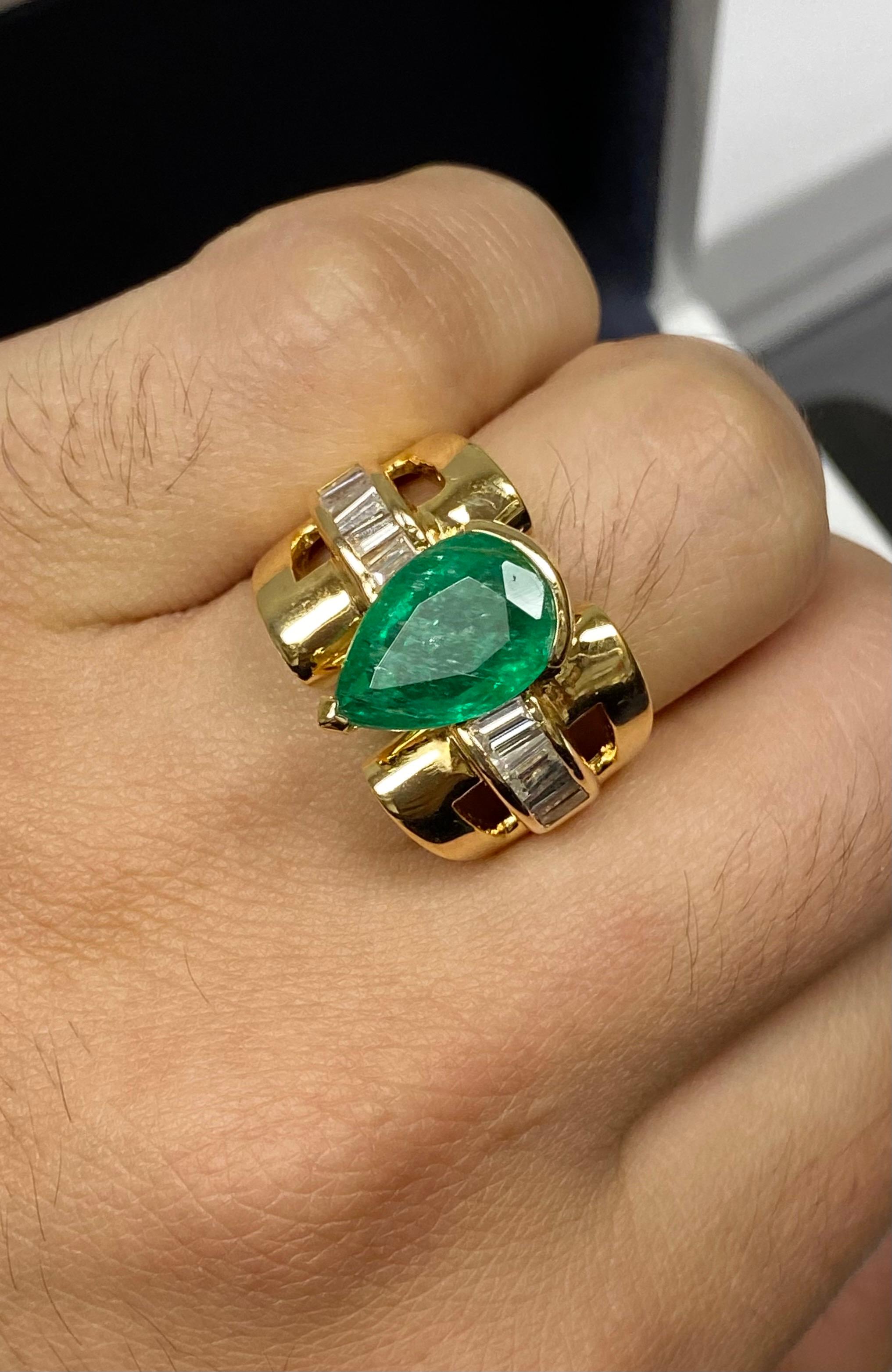 Pear Cut Vintage 4.50 Carat Pear Shape Emerald and Baguette Diamond Men's Gold Ring