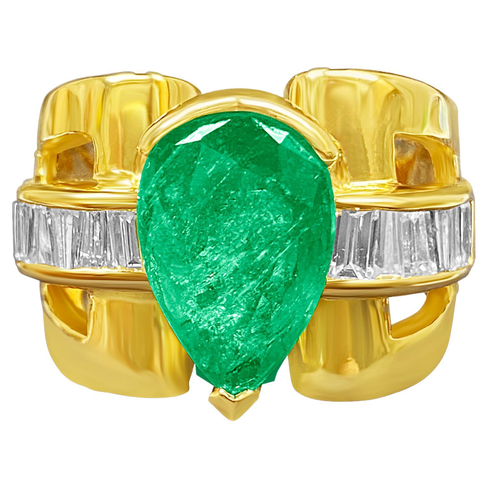 Vintage 4.50 Carat Pear Shape Emerald and Baguette Diamond Men's Gold Ring