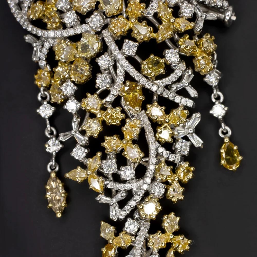 Contemporary Vintage 4.50 Carat Striking Fancy Yellow & White Diamond Pendant/Brooch 18k For Sale