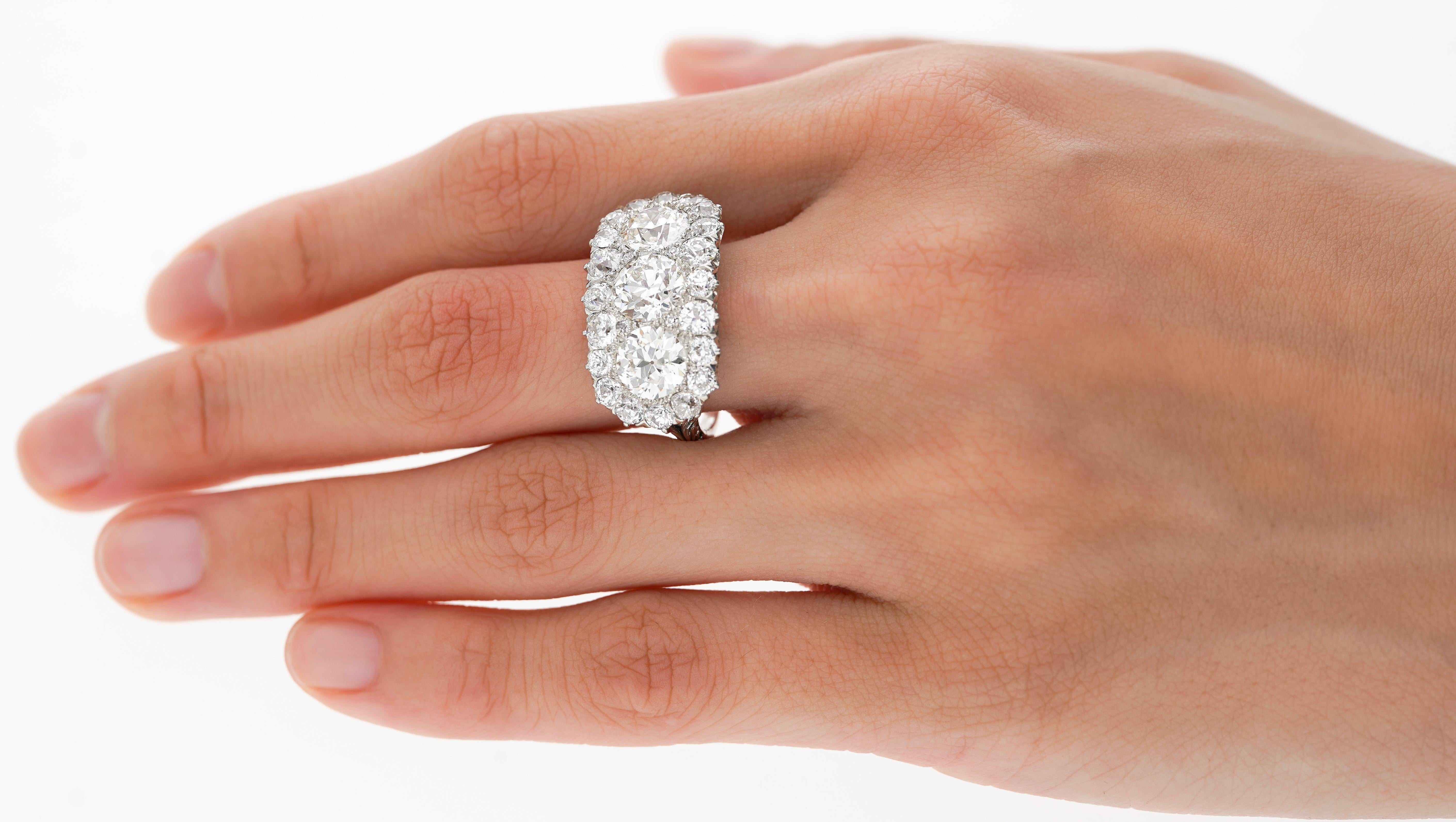 Vintage 4.50 CTTW Old European Cut Diamond Three-Stone Platinum Engagement Ring  For Sale 5