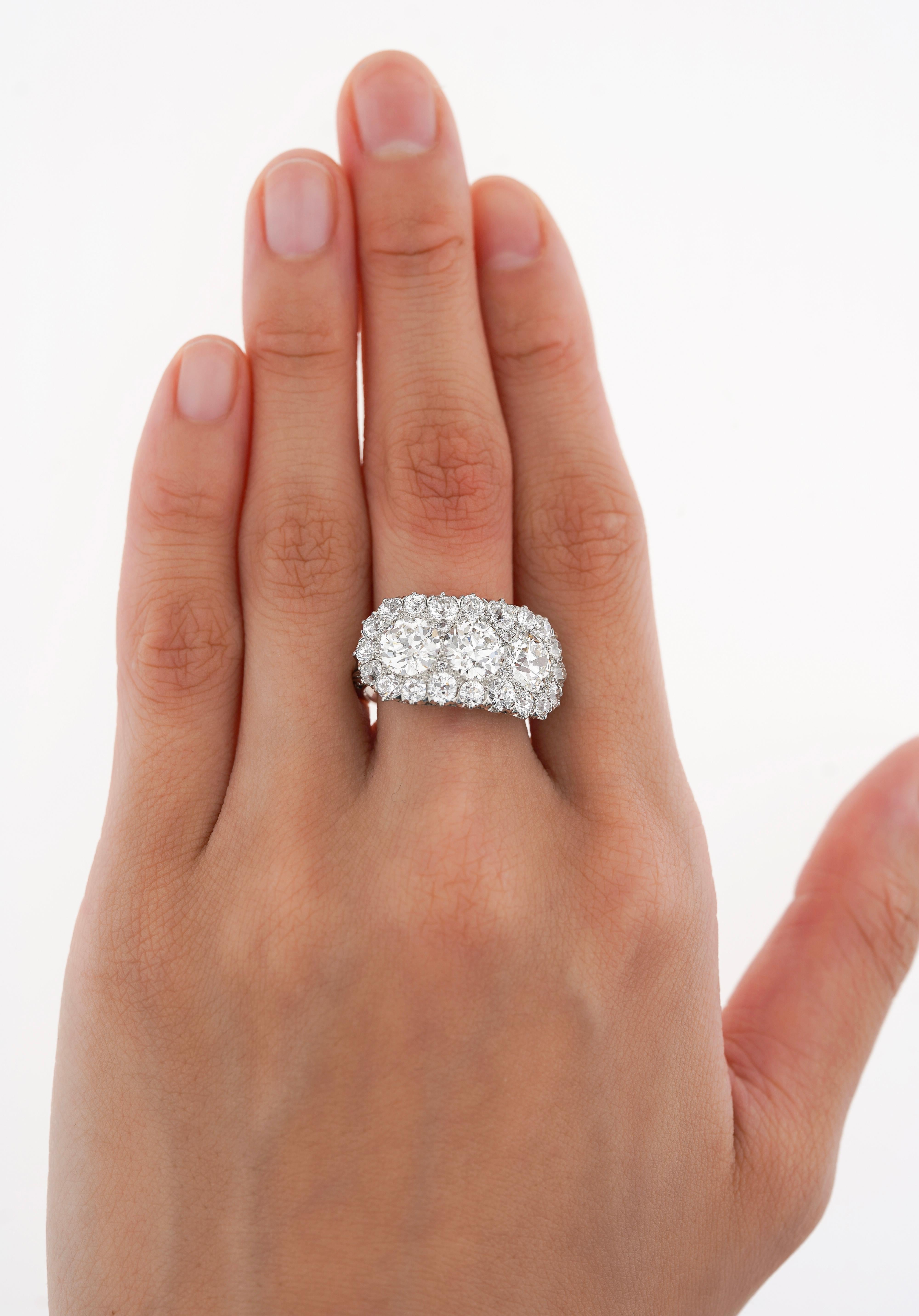 Vintage 4.50 CTTW Old European Cut Diamond Three-Stone Platinum Engagement Ring  For Sale 4