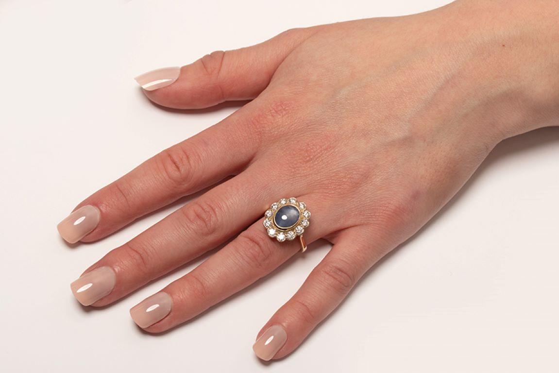 Women's or Men's Vintage 4.50 Carat Star Sapphire and Diamond Ring, circa 1960s For Sale