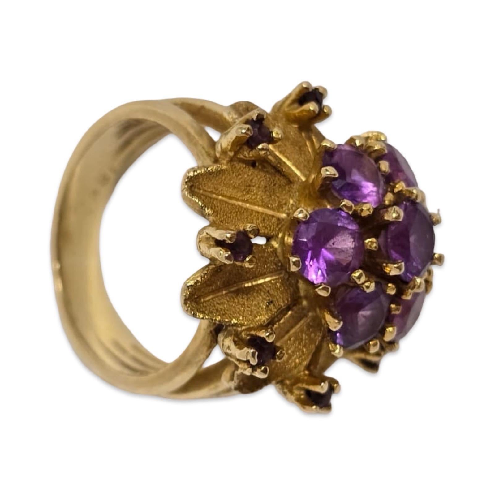 Vintage 4.50tcw Violet Sapphire Starburst Explosion Ring 18k Gold en vente 2