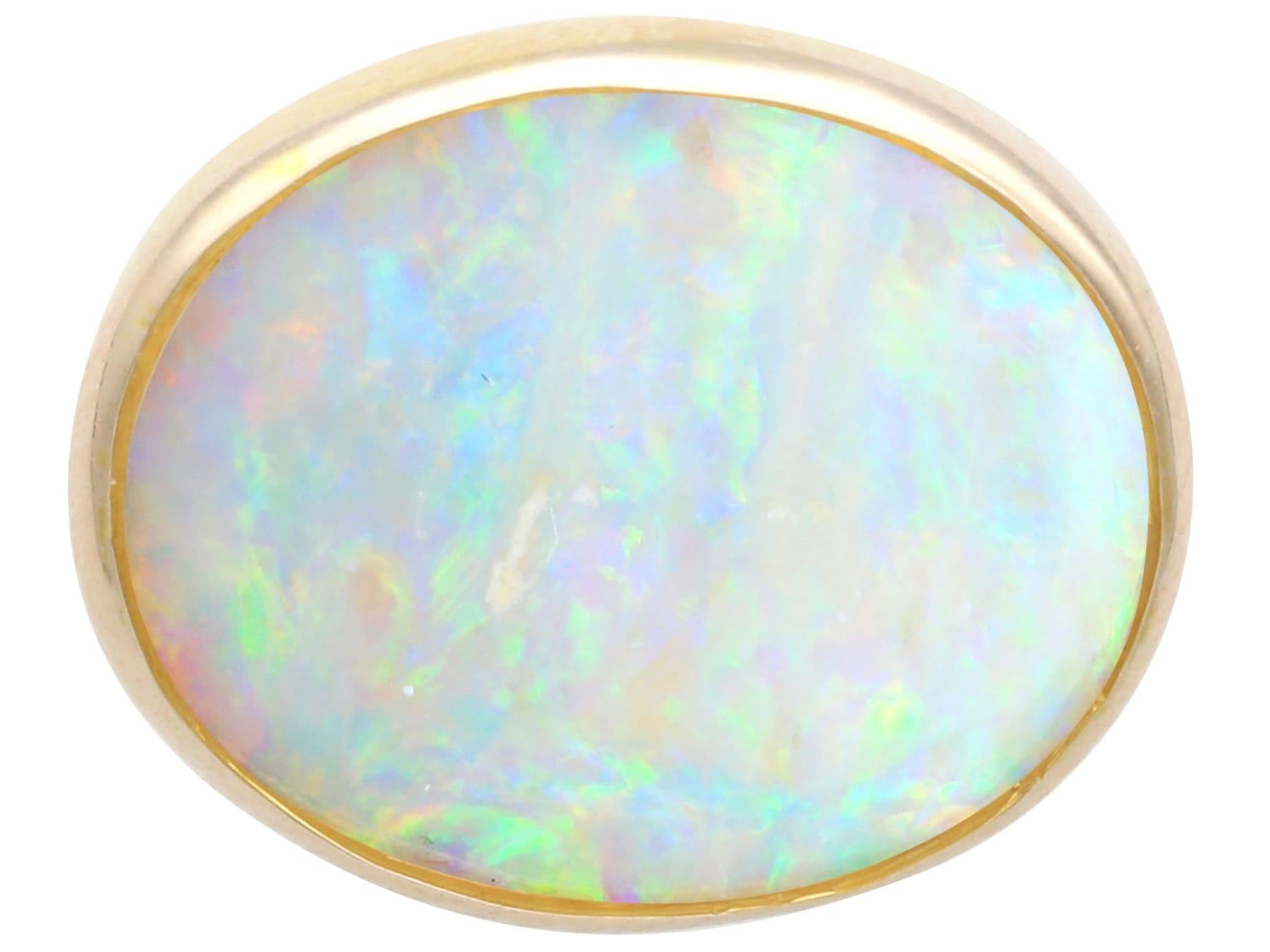 Retro Vintage 1950's 4.51 Carat Opal and 9K Gold Stud Earrings For Sale