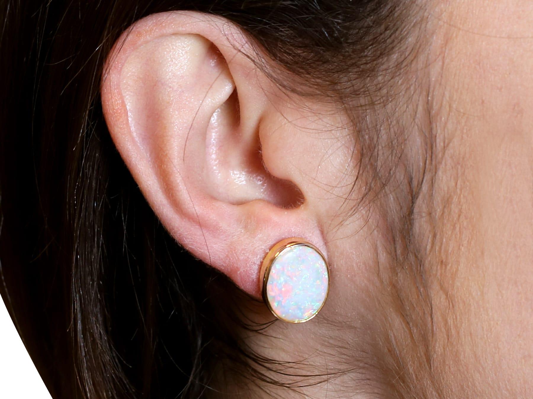 Vintage 1950's 4.51 Carat Opal and 9K Gold Stud Earrings For Sale 3