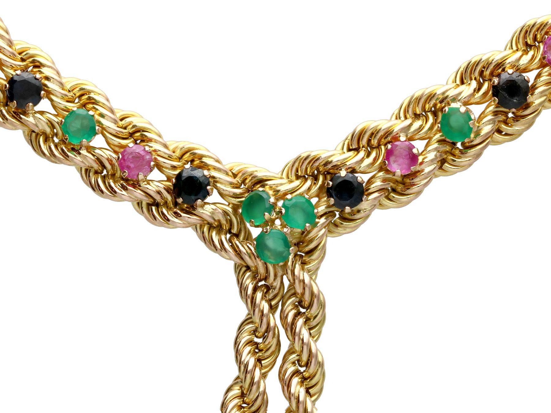 Round Cut Vintage 4.5Ct Ruby, 4.18Ct Sapphire and 9.02Ct Chrysoprase Yellow Gold Necklace
