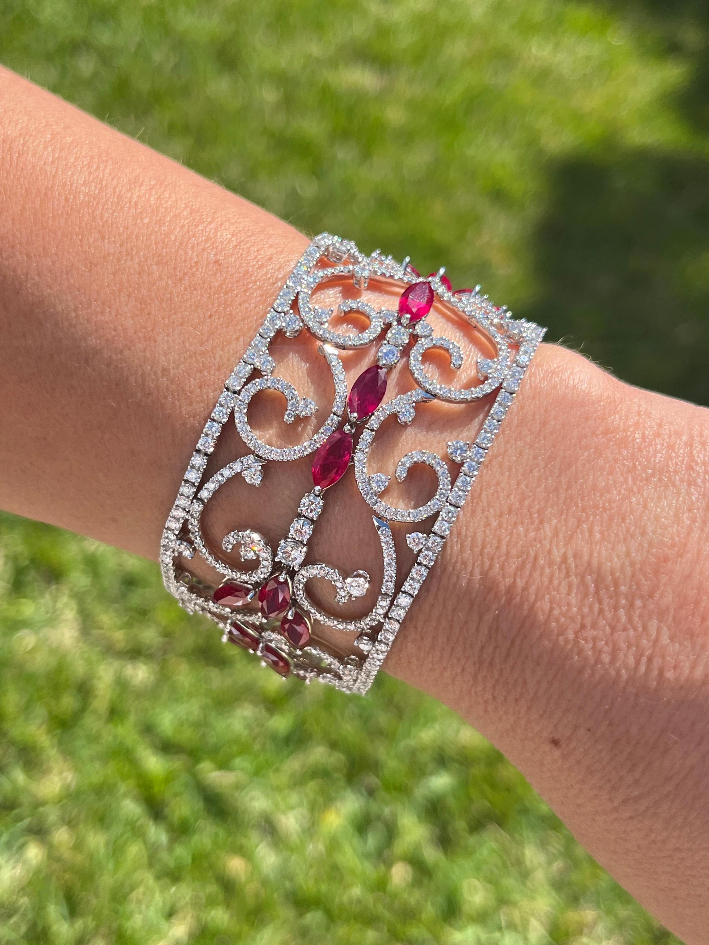 Vintage 46 Carat Ruby & Diamond Filigree Floral Motif Bracelet in 18k White Gold In Excellent Condition For Sale In Miami, FL