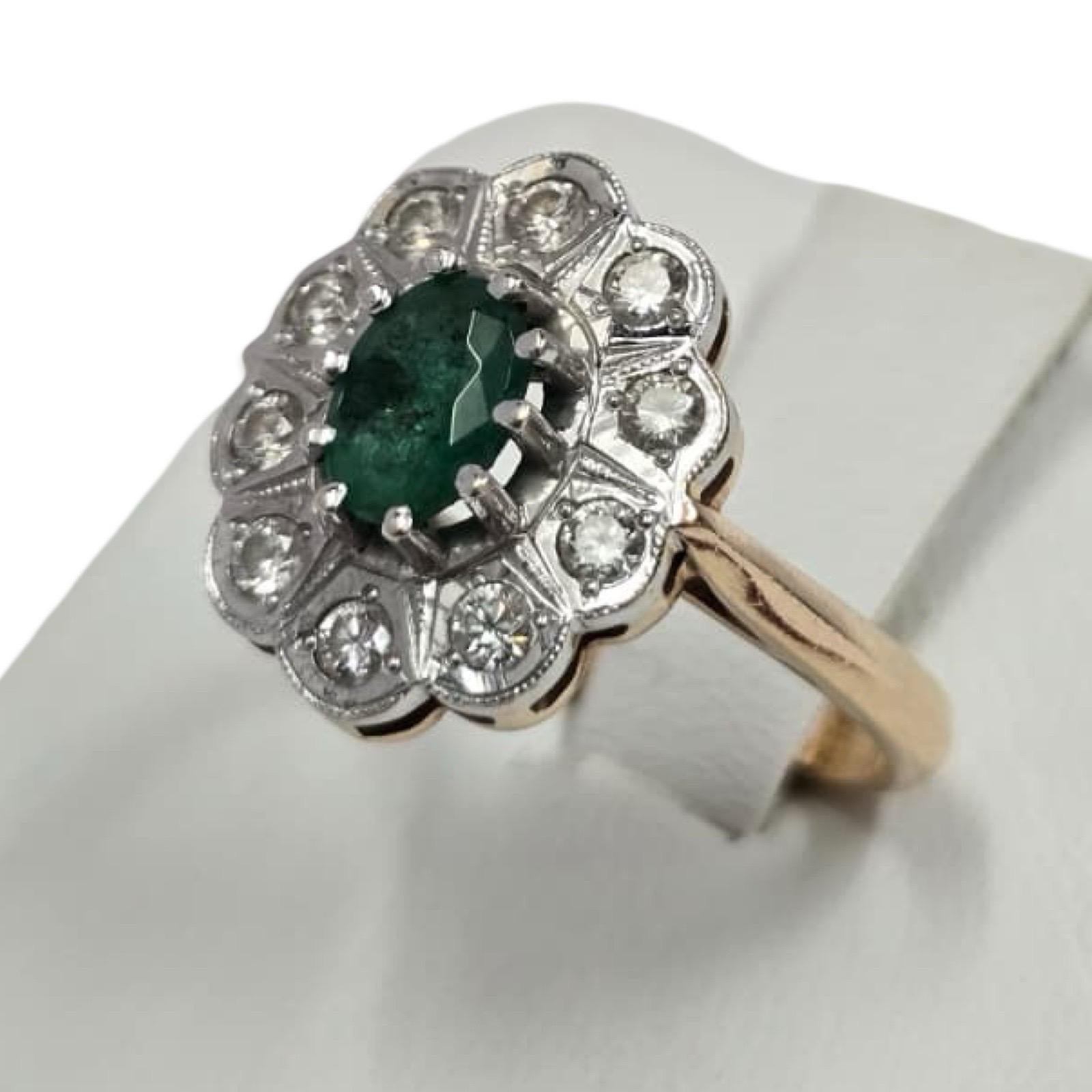 Set di anelli e orecchini d'epoca con smeraldo russo e diamanti del Giardino Imperiale da 4,70tcw in vendita 5