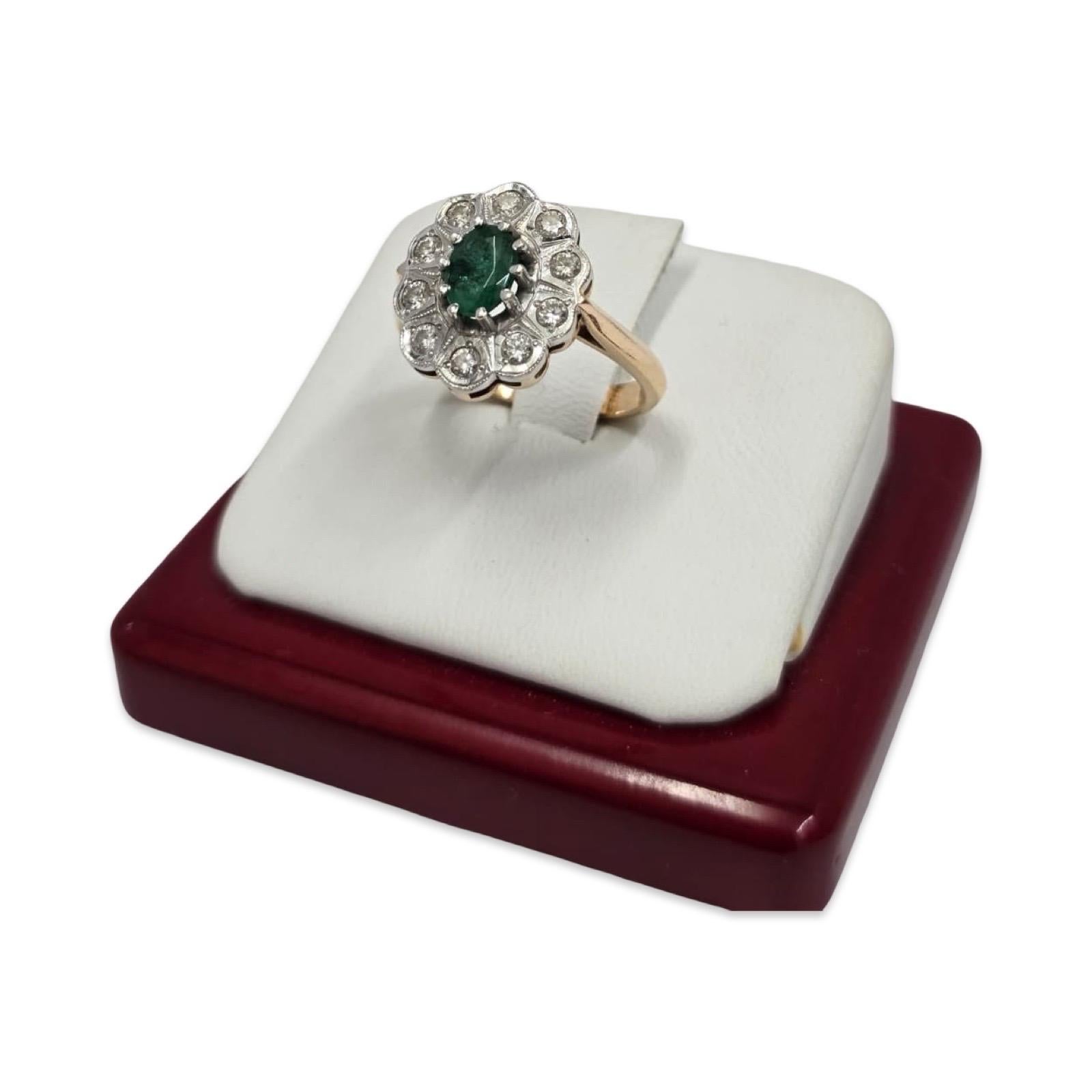 Set di anelli e orecchini d'epoca con smeraldo russo e diamanti del Giardino Imperiale da 4,70tcw in vendita 9