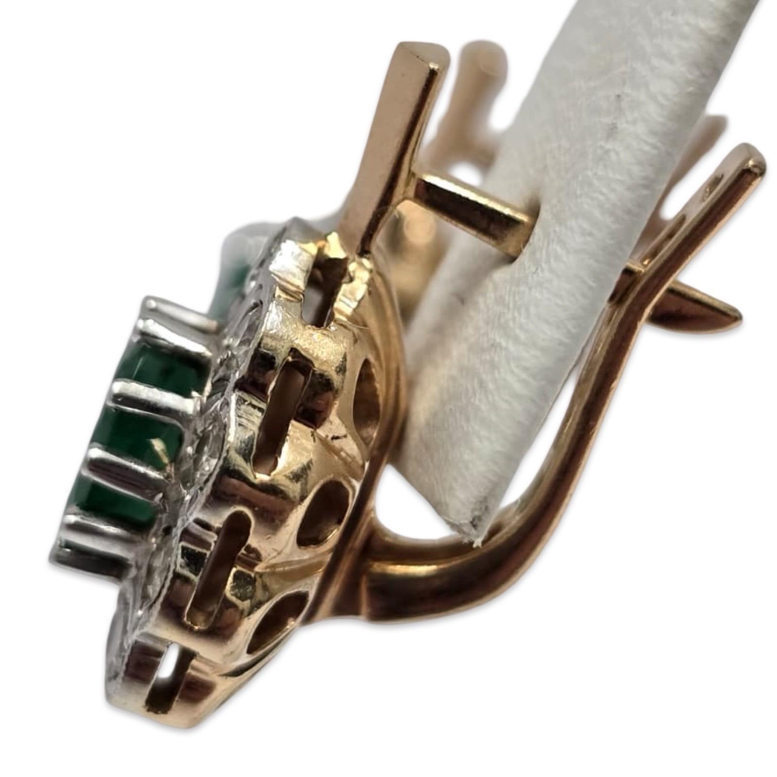 Taglio ovale Set di anelli e orecchini d'epoca con smeraldo russo e diamanti del Giardino Imperiale da 4,70tcw in vendita