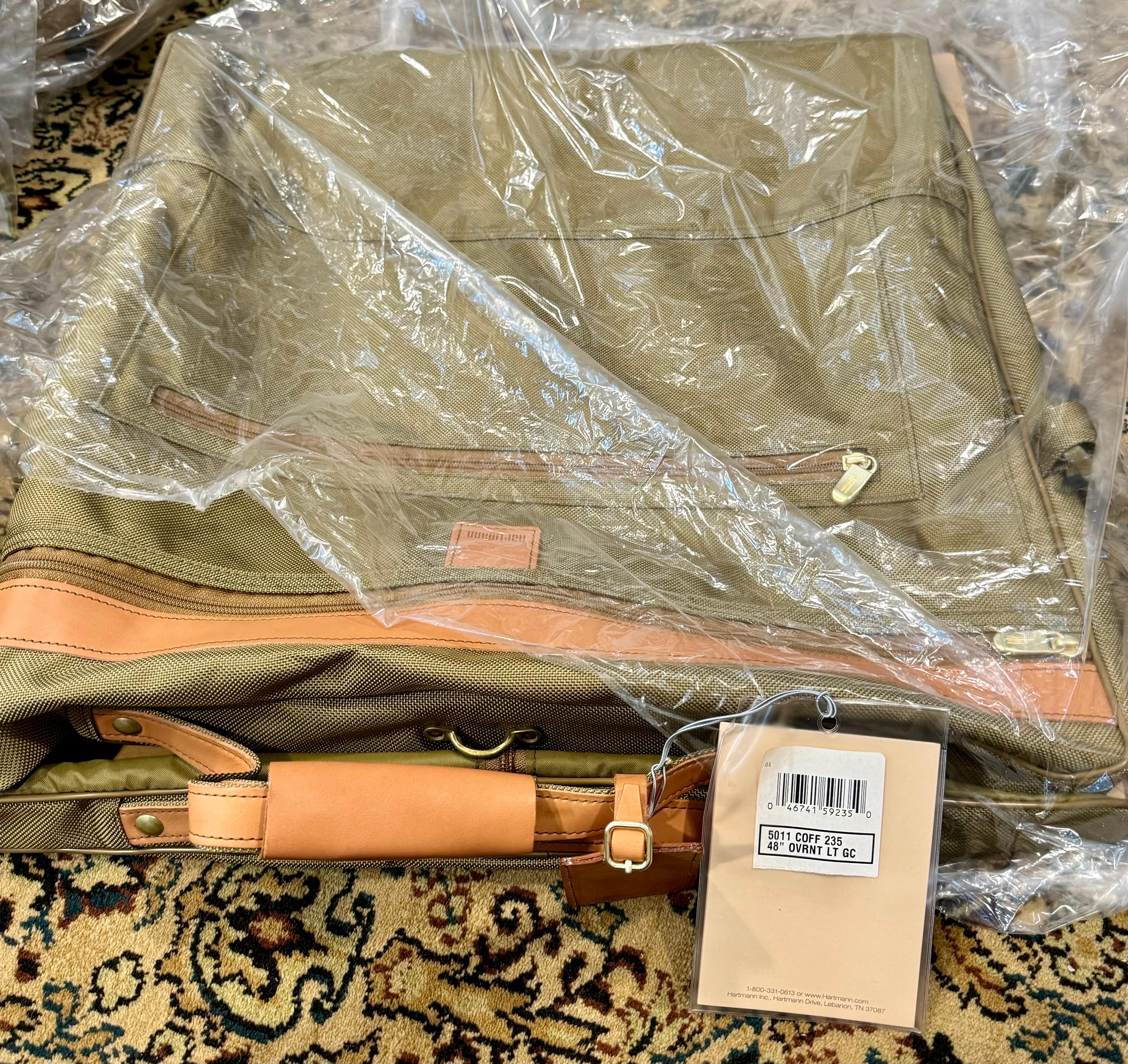Vintage 48” Hartmann  Suiter / Garment Bag with Pockets Brand New in a Box For Sale 4