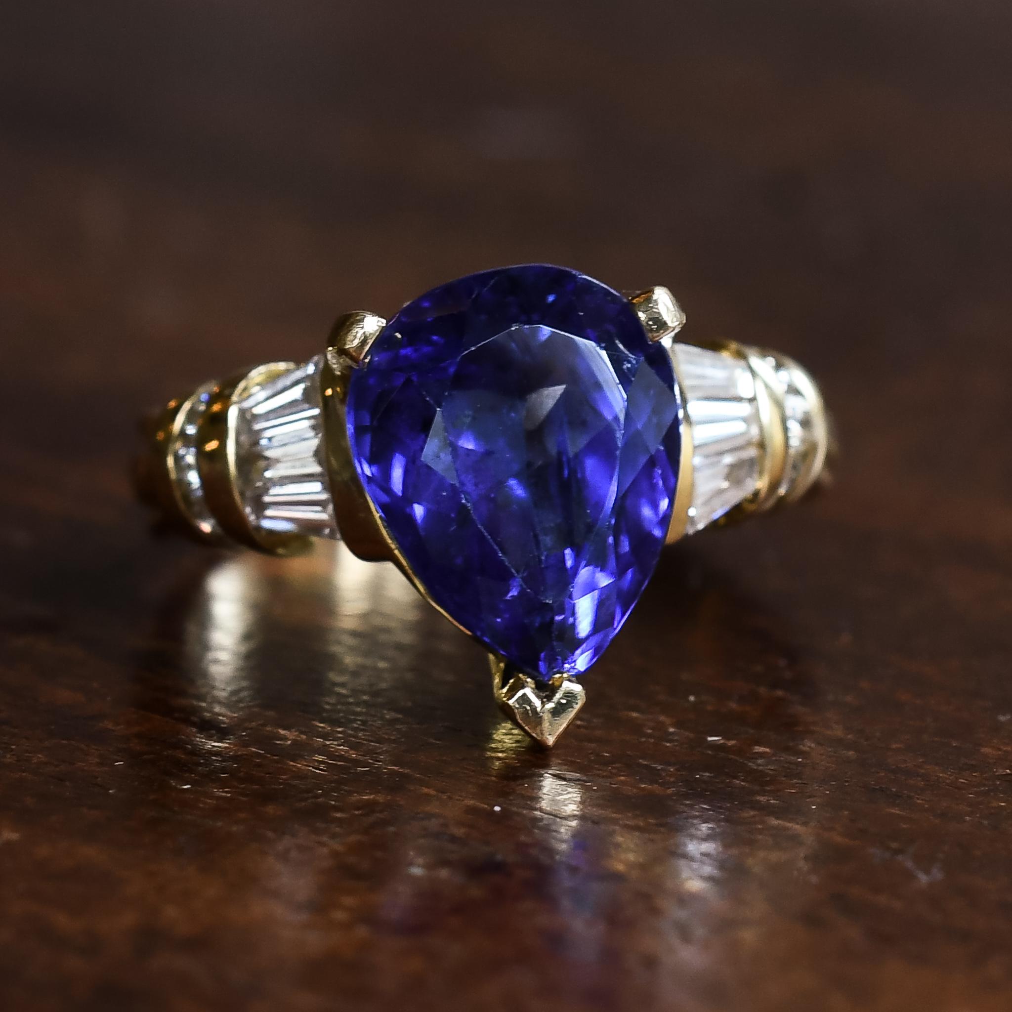 Vintage 4.85ct Pear Cut Tanzanite Diamond Solitaire Ring For Sale 1