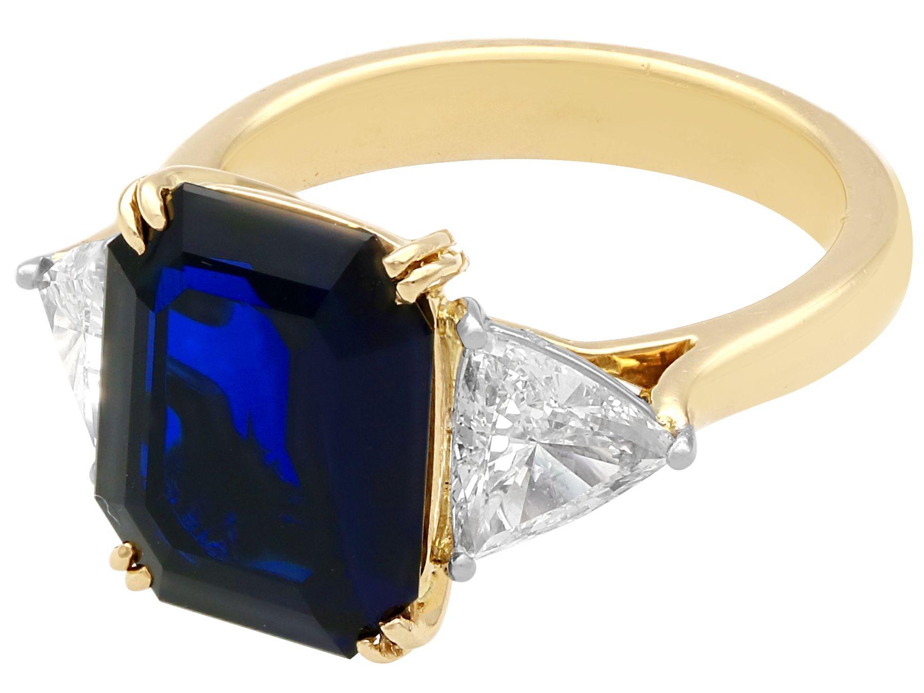 Vintage 4.91 Carat Sapphire and Diamond, Yellow and White Gold Trilogy Ring In Excellent Condition In Jesmond, Newcastle Upon Tyne