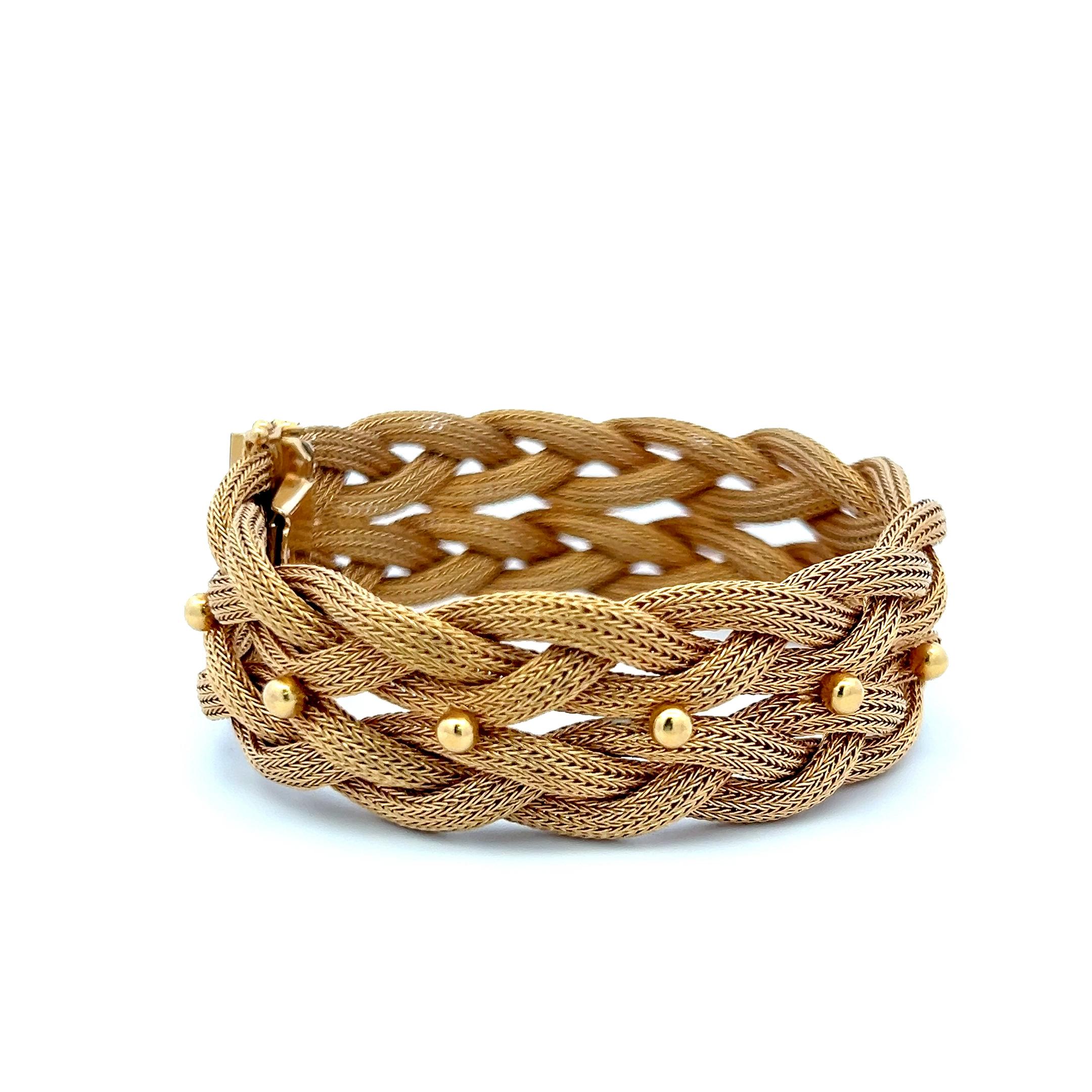 Titolo:
Bracciale in oro giallo 18 carati
Stile:
Tessuto
Metallo:
oro giallo 18 carati
Dimensioni:
7.5*0.69*0.25IN
Peso:
49,5 grammi
Condizioni:
Vintage By e proprietà
ID prodotto:
5J1159
Nota:
Si prega di notare che il peso, il colore, il taglio e