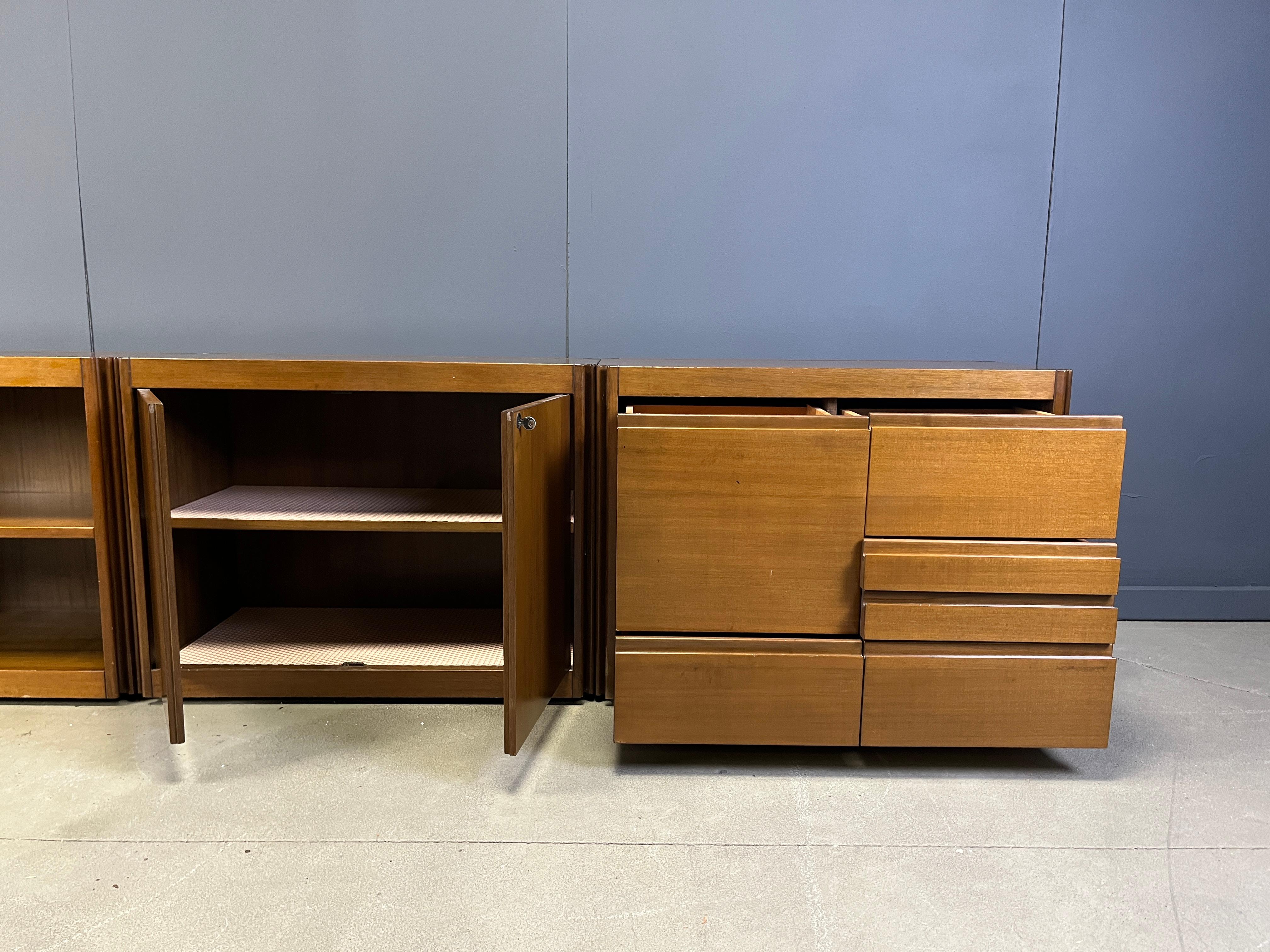Vintage 4d sideboard by Angelo Mangiarotti for Molteni, 1970s For Sale 4