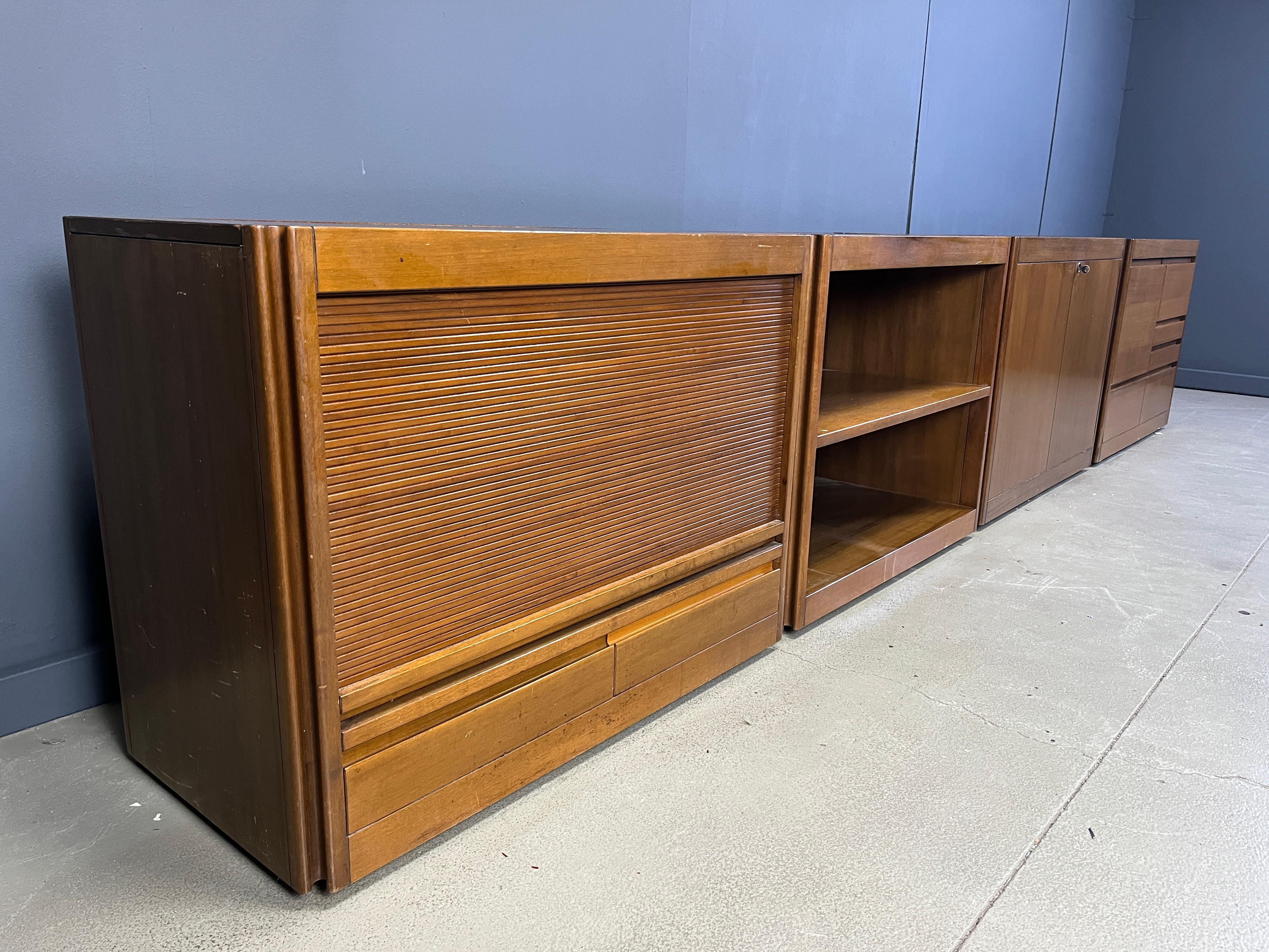 Vintage 4d sideboard by Angelo Mangiarotti for Molteni, 1970s For Sale 6