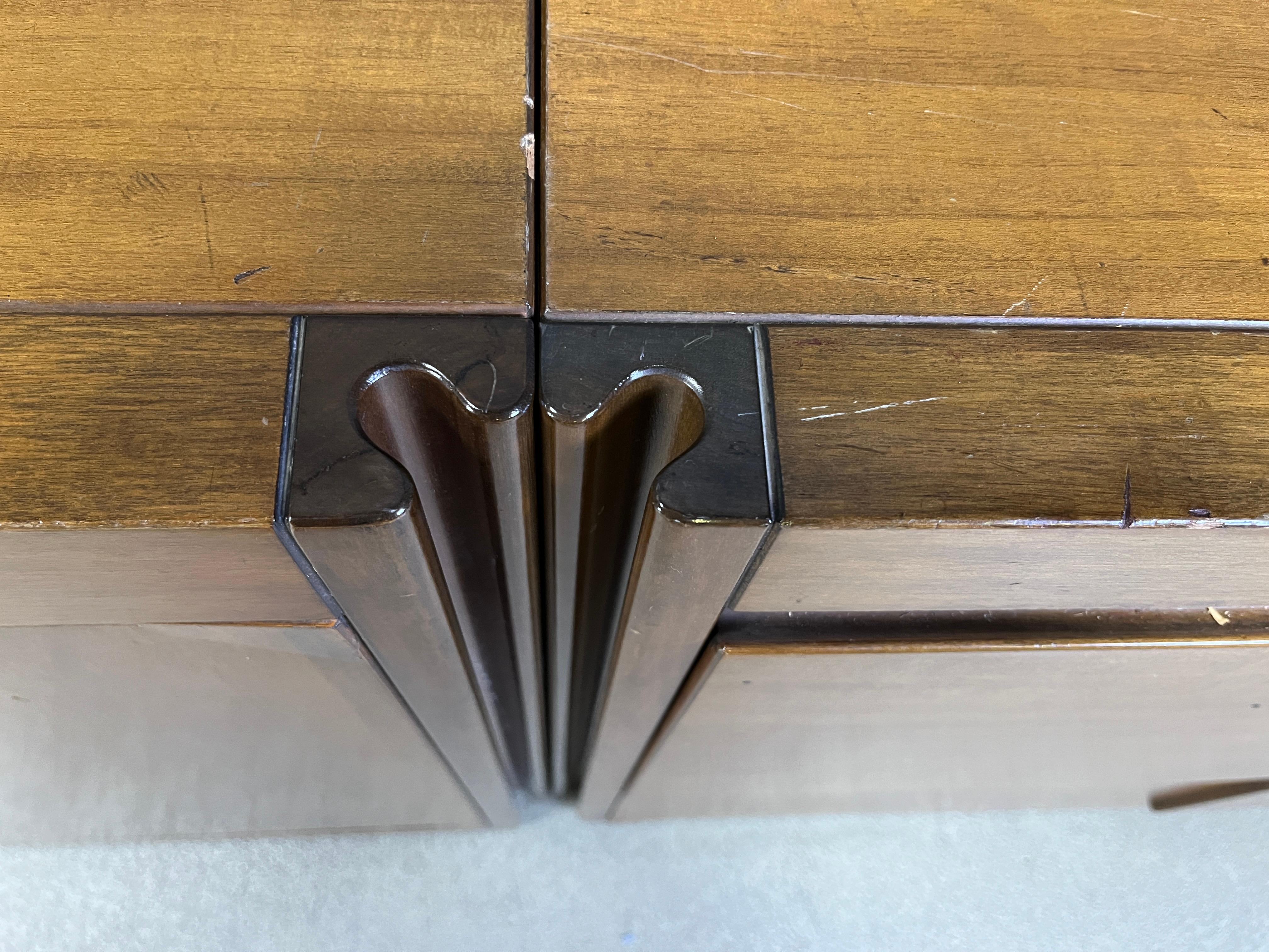 Vintage 4d sideboard by Angelo Mangiarotti for Molteni, 1970s For Sale 2