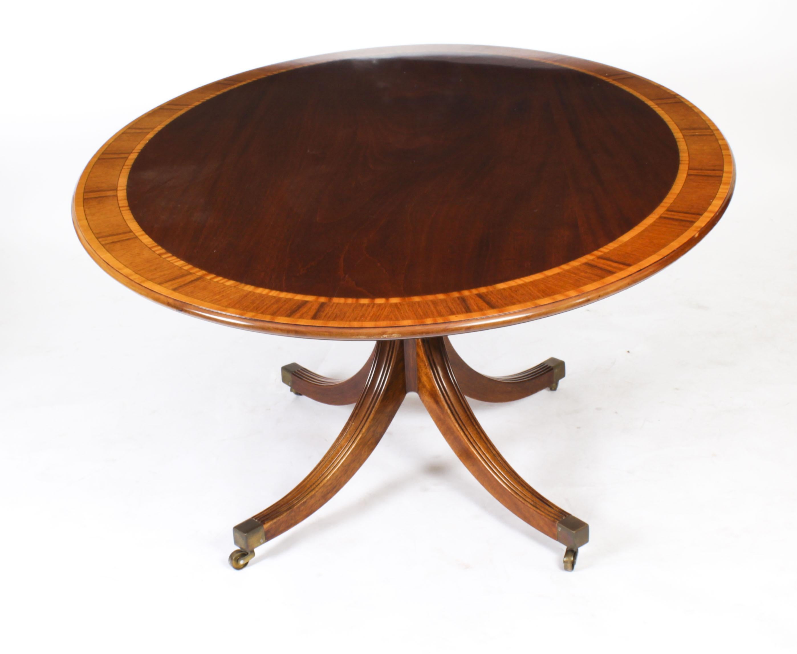 English Vintage Oval Mahogany Dining Table by William Tillman, 20th Century