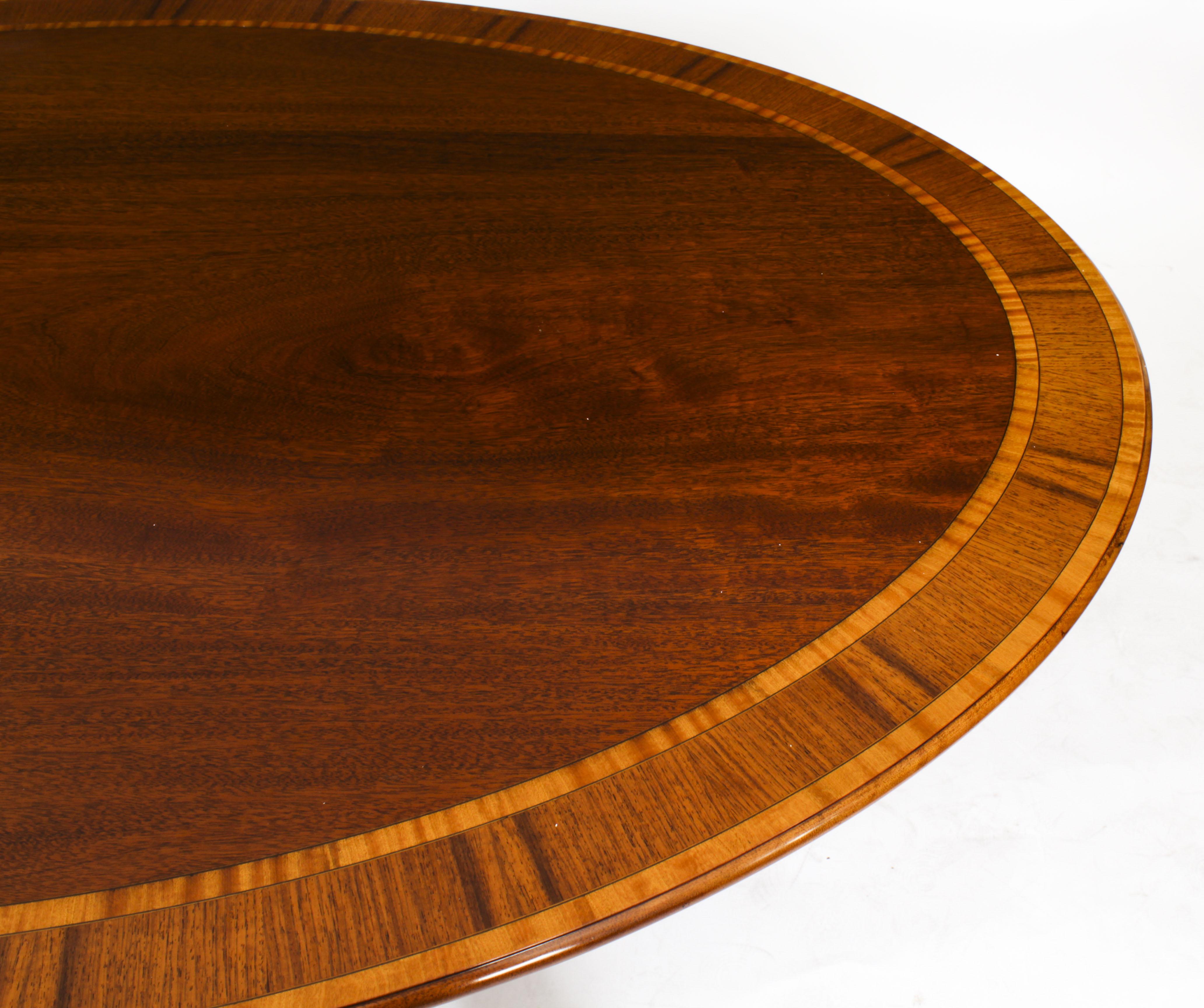 Vintage Oval Mahogany Dining Table by William Tillman, 20th Century 3