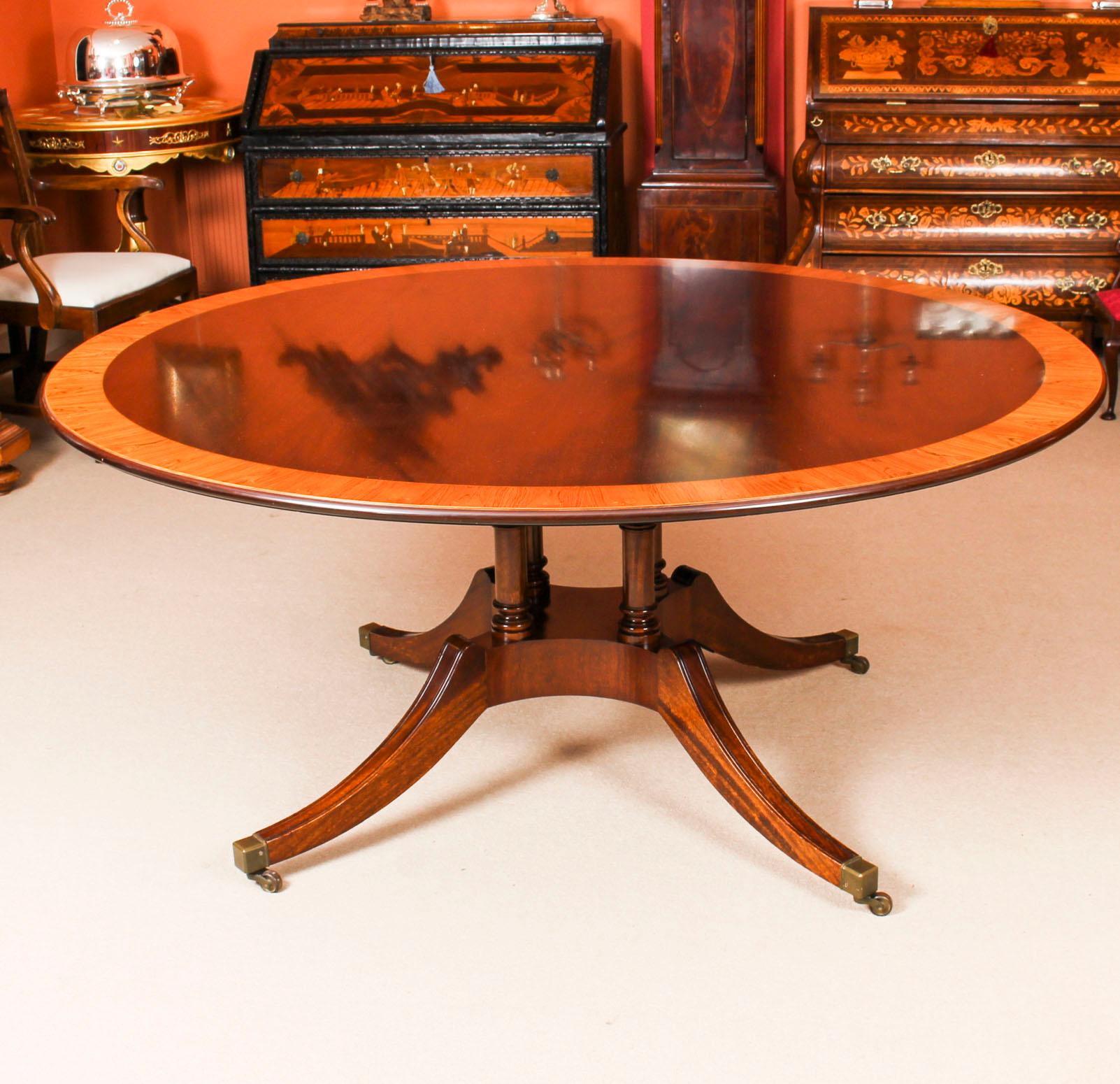 Vintage Round Mahogany Table by Millwood Cabinet Makers, 20th Century 2