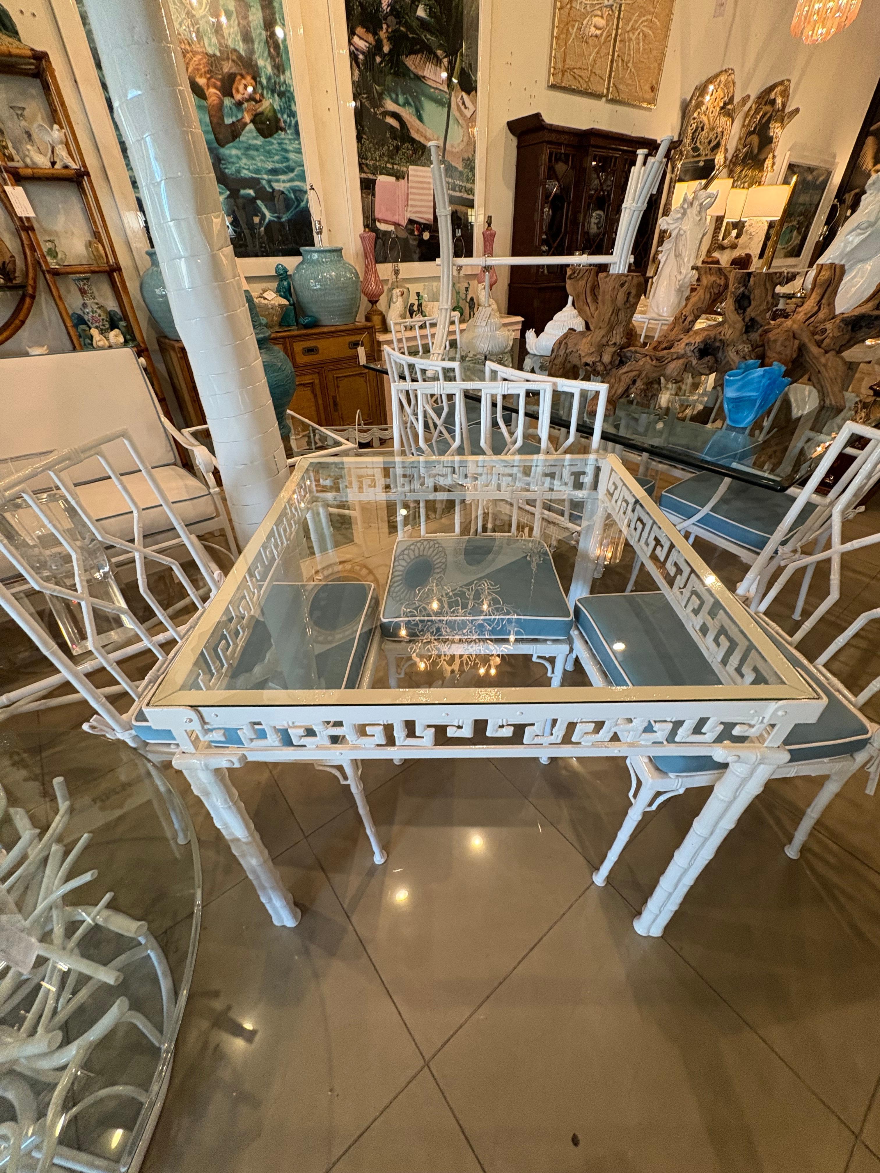 Vintage 5 Pc Faux Bamboo Greek Key Patio Dining Game Table & Chairs Restaurato in vendita 8