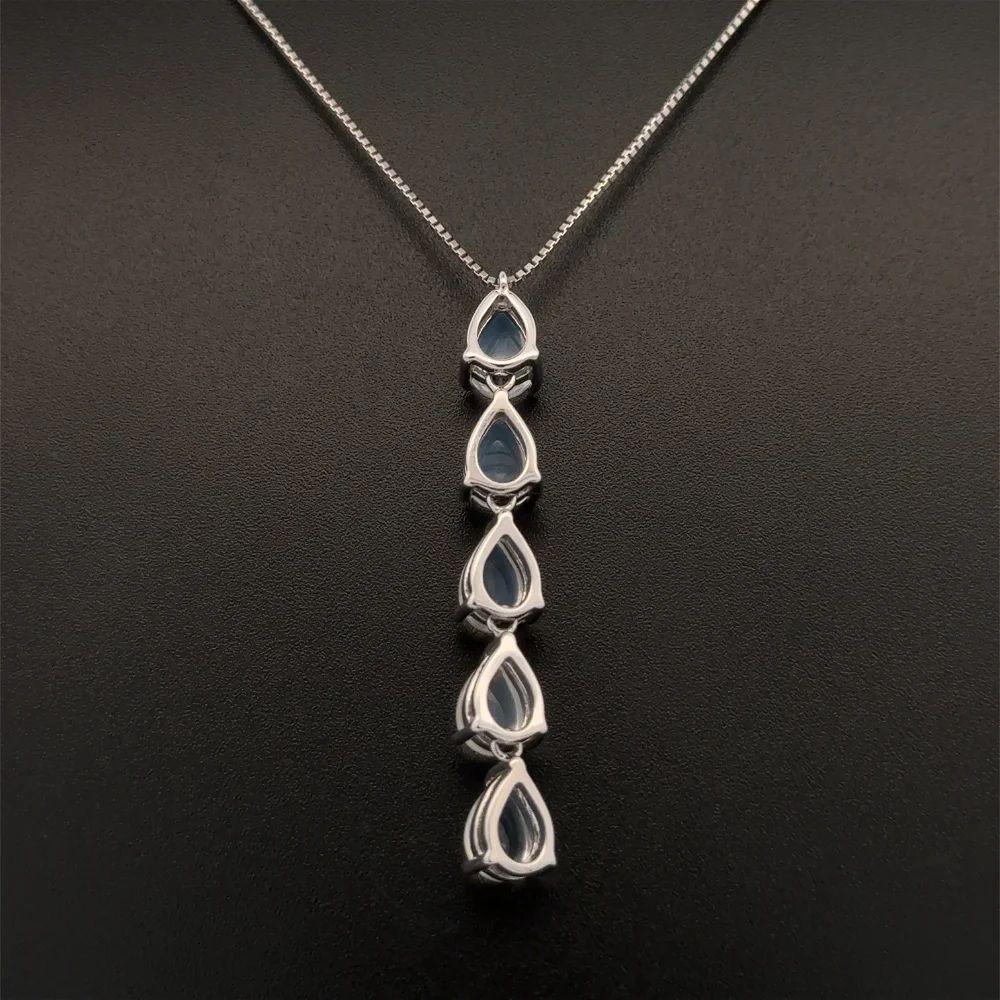 Vintage 5 Pear Moonstone Gold Drop Necklace Excellent état - En vente à Montreal, QC