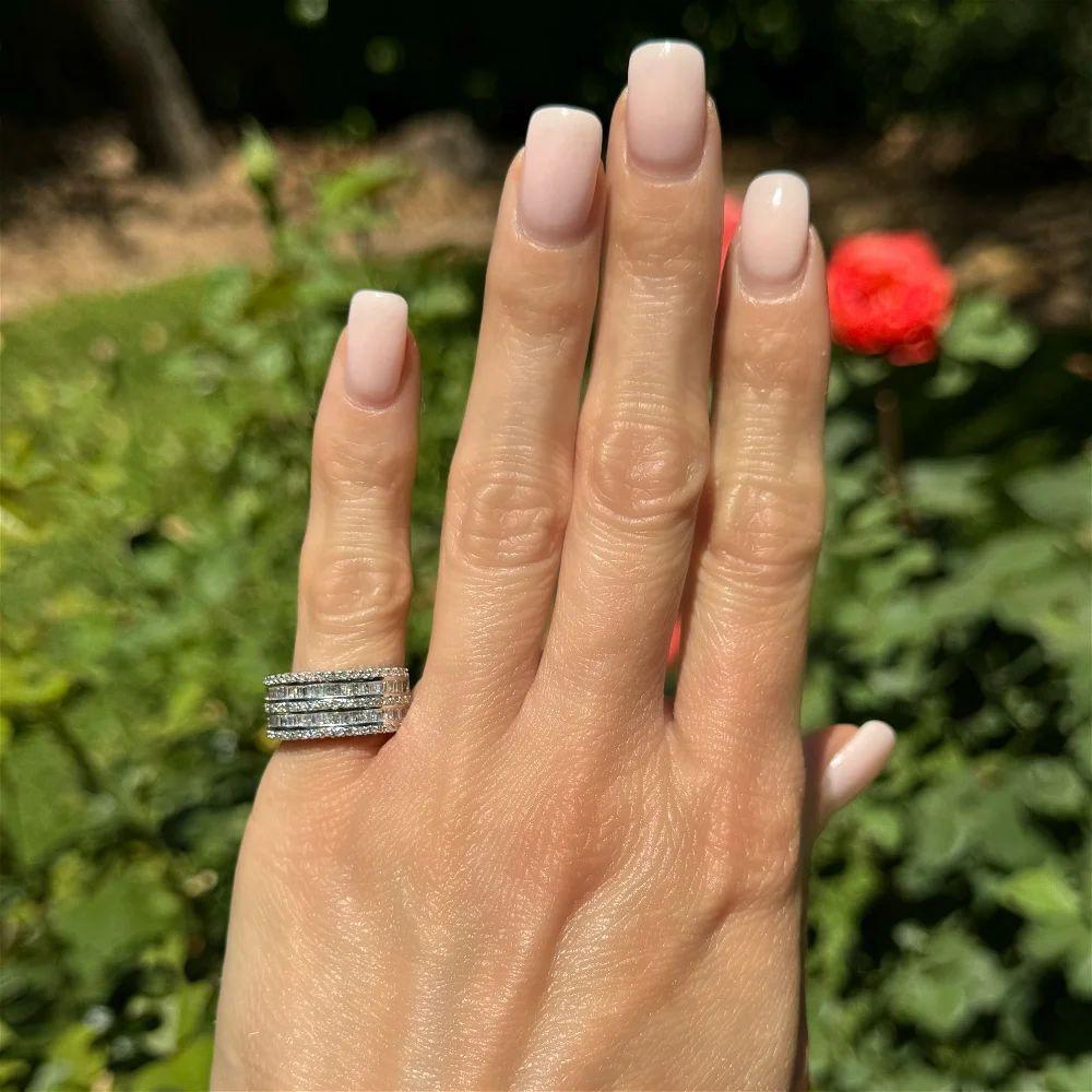 Modernista Anello vintage a 5 file di diamanti tondi e baguette con dichiarazione in oro in vendita
