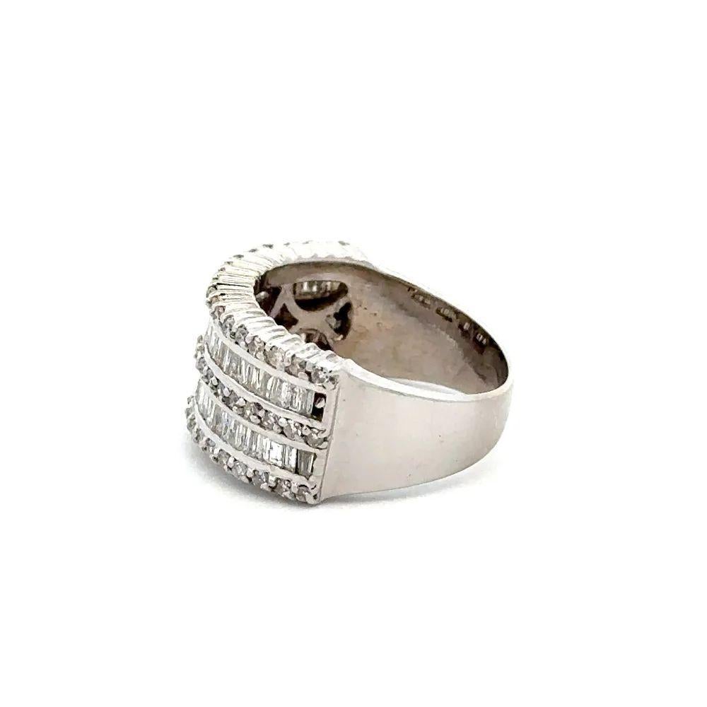 Donna Anello vintage a 5 file di diamanti tondi e baguette con dichiarazione in oro in vendita