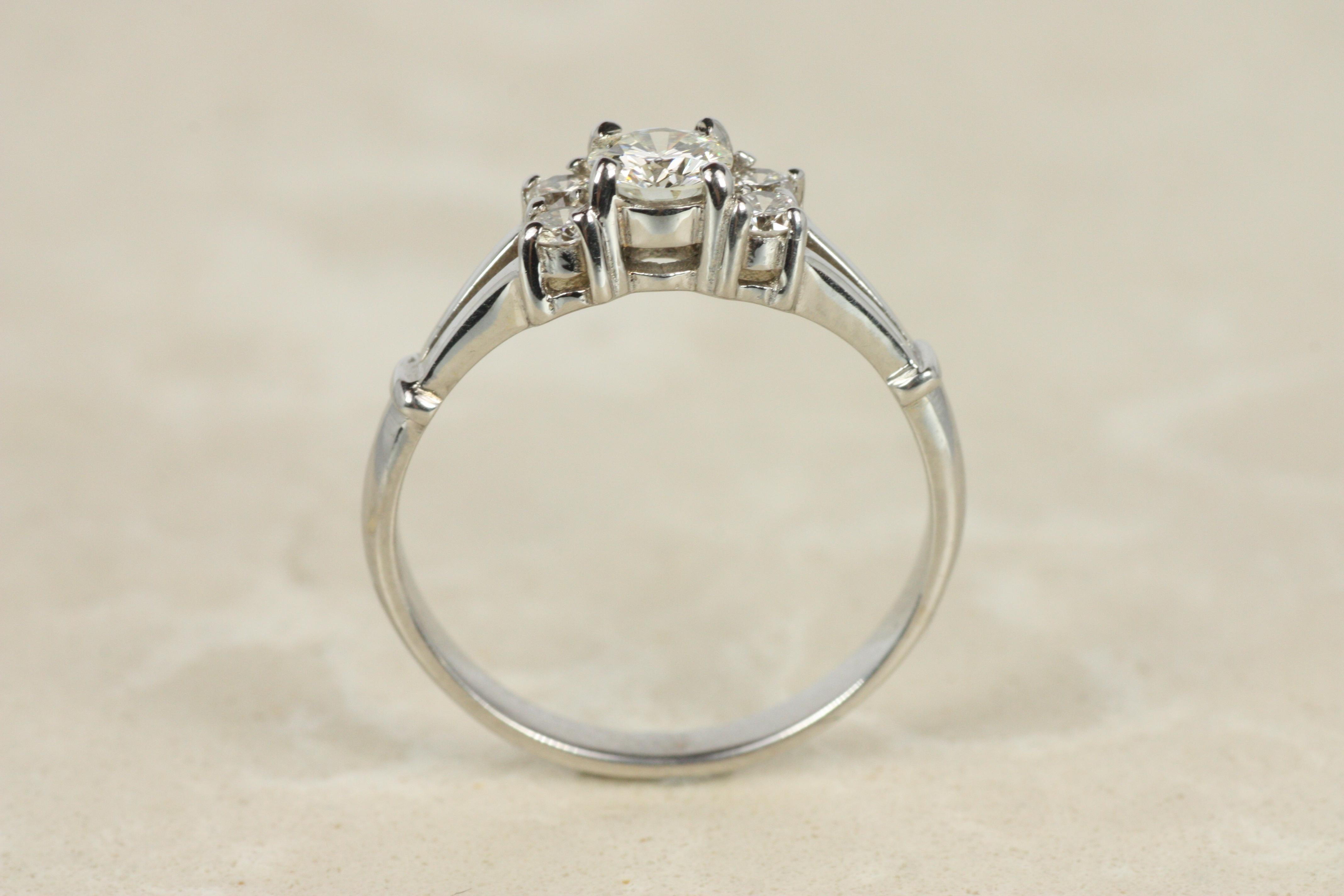 Vintage 5-Stone Diamond Engagement Ring – 0.41ct Round Diamonds im Angebot 1
