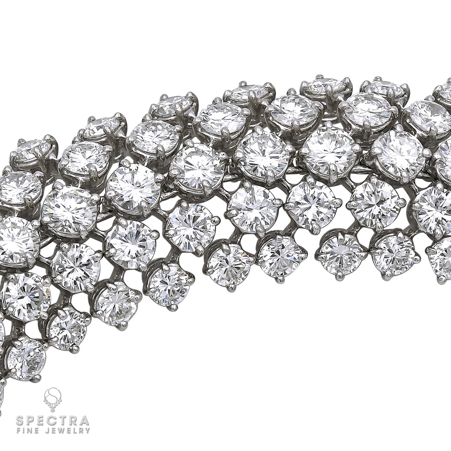 Bracelet en platine à 5 rangées de diamants, vers les années 1940 Excellent état - En vente à New York, NY