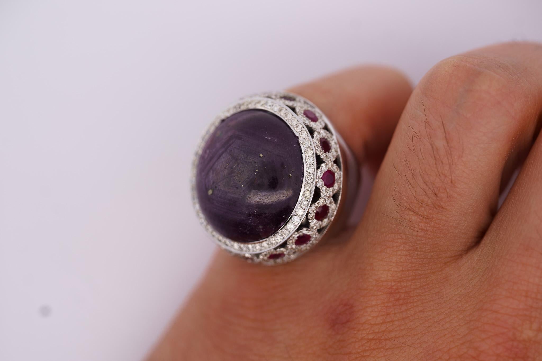 Women's or Men's Vintage 50 Carat Star Ruby Cabochon 18K White Gold Gypsy Style Heavy Ring For Sale