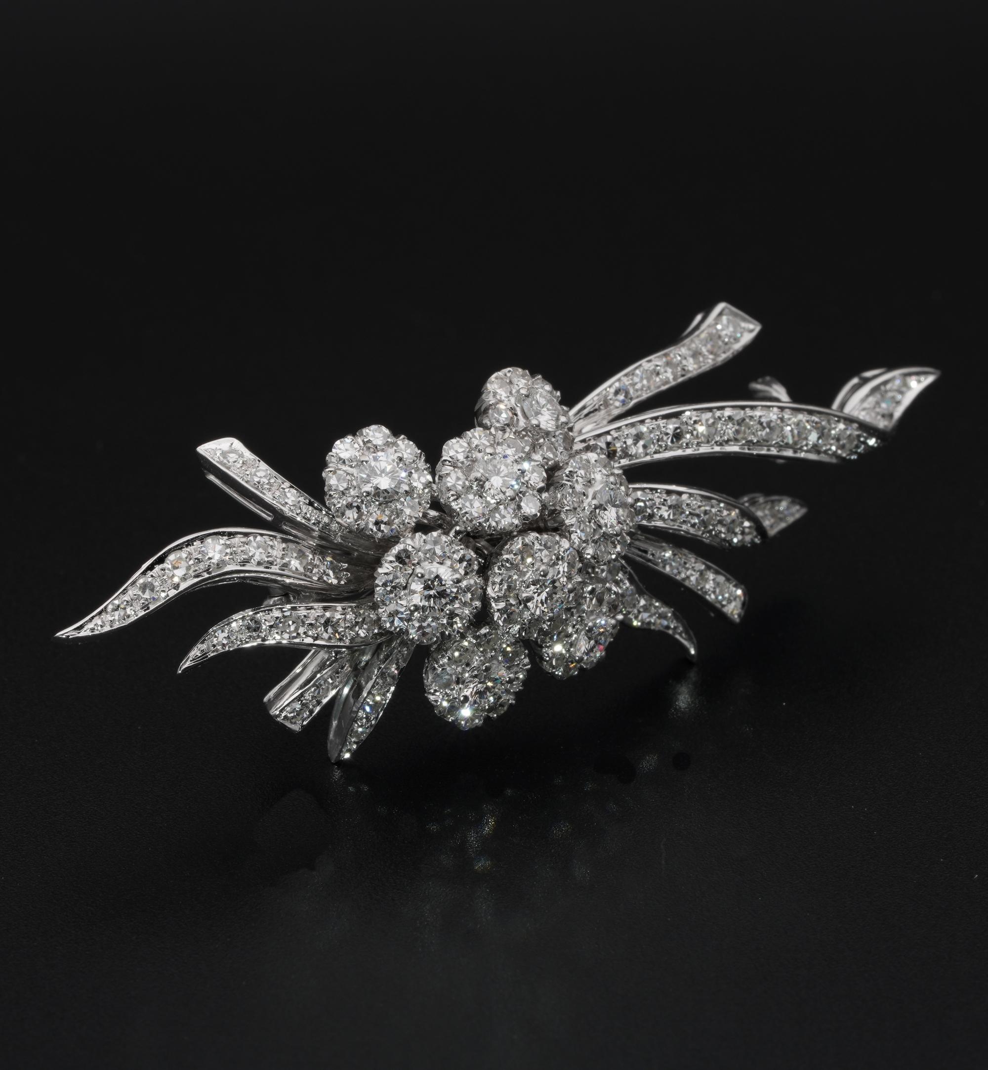 Taille brillant Broche fleur en spray de diamants 5,0 carats vintage 18 KT  en vente
