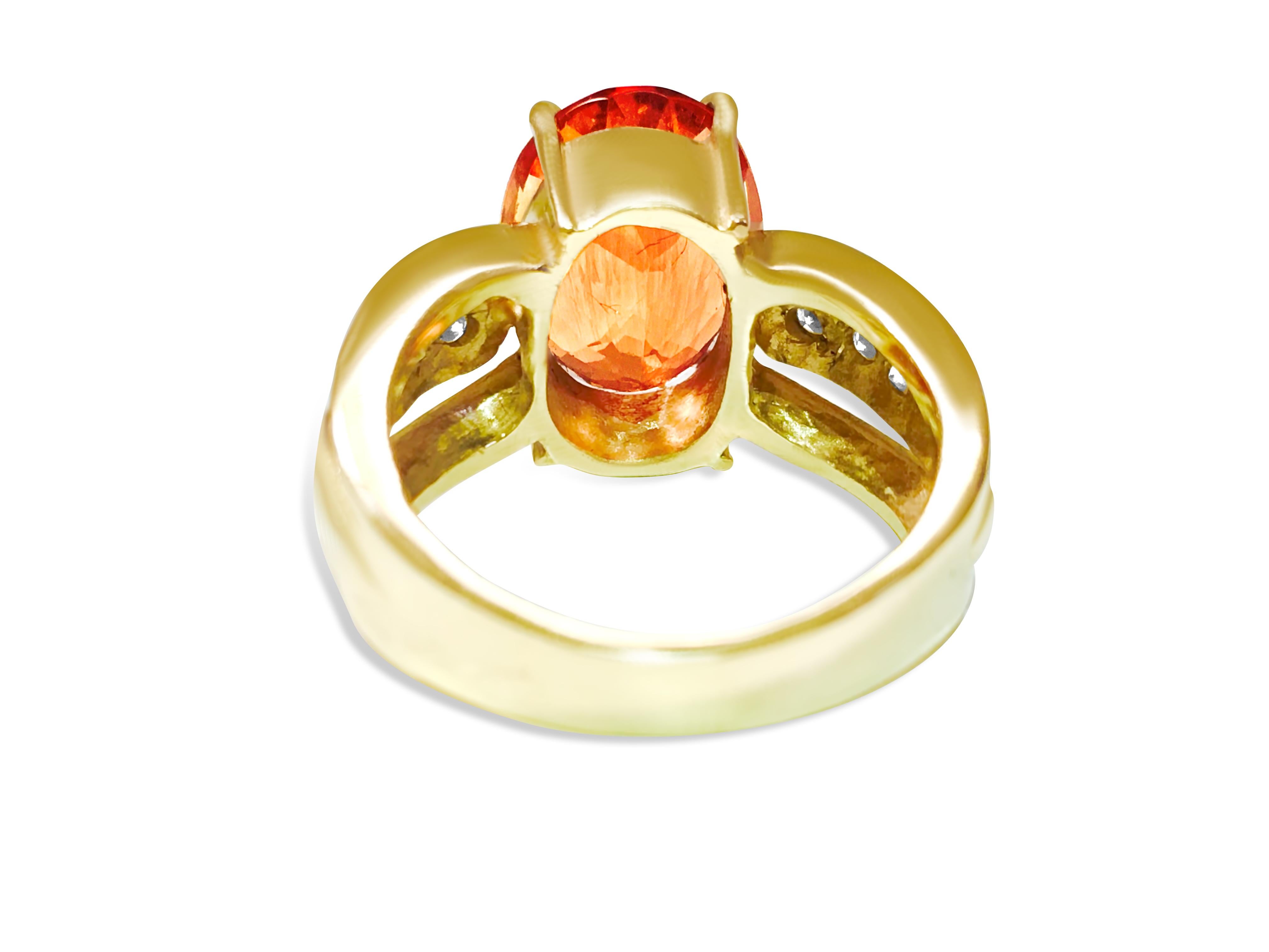 Vintage 5.00 Carat Orange Beryl Diamond Cocktail Ring In Excellent Condition For Sale In Miami, FL