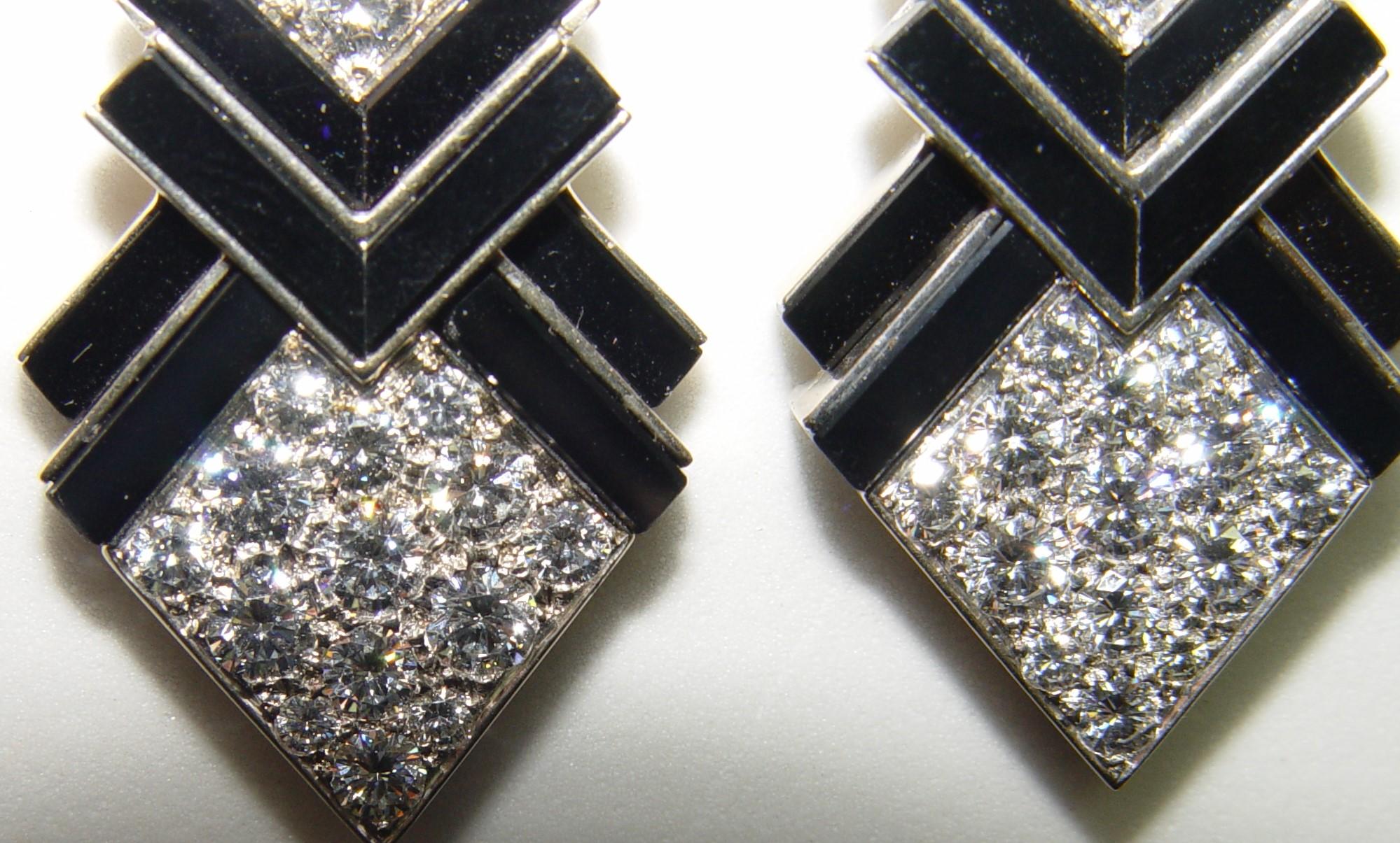 Vintage 5.00CT(Est.) Diamond onyx, Coral, Jade Earrings 48MM For Sale 1