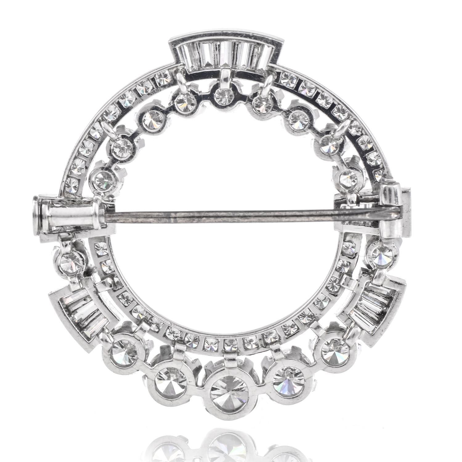 Rétro Broche Vintage 5.00cts Diamond Platinum Round Wreath Brooch en vente