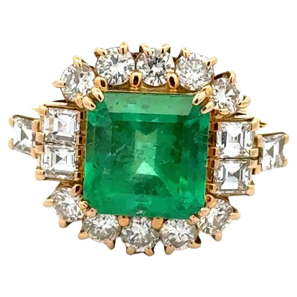 Vintage 5,03 Karat Quadratischer Smaragd-Schliff Smaragd GIA und Diamant Gold Ring